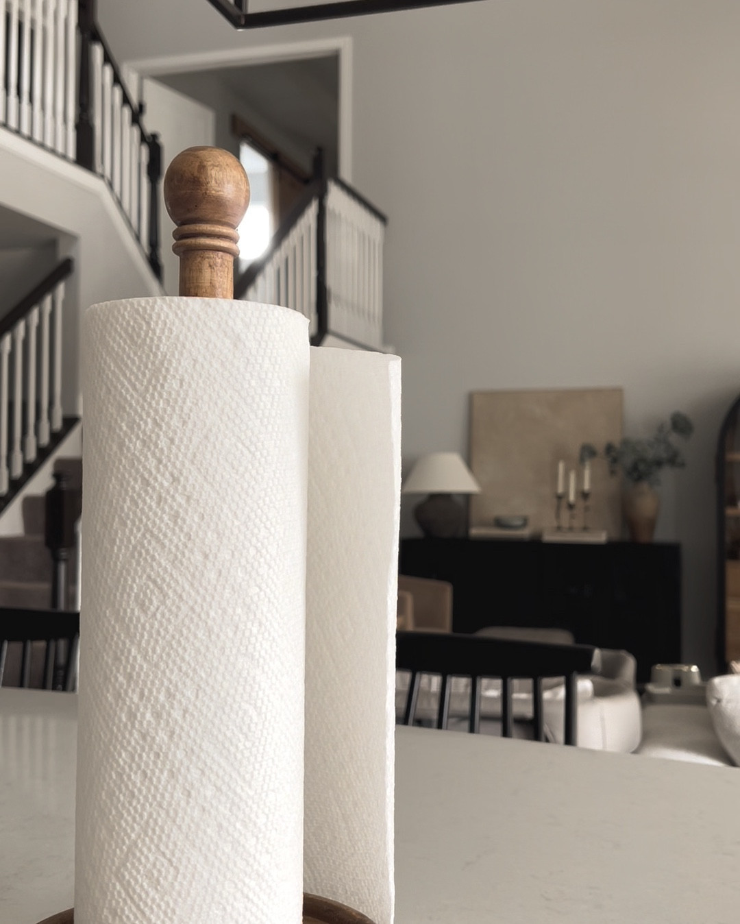 It’s the little things that make me happy, like switching out our paper towel holder to something a little more… cozy?

Kitchen Essentials | Kitchen Counter Styling | Vintage Style

#LTKHome