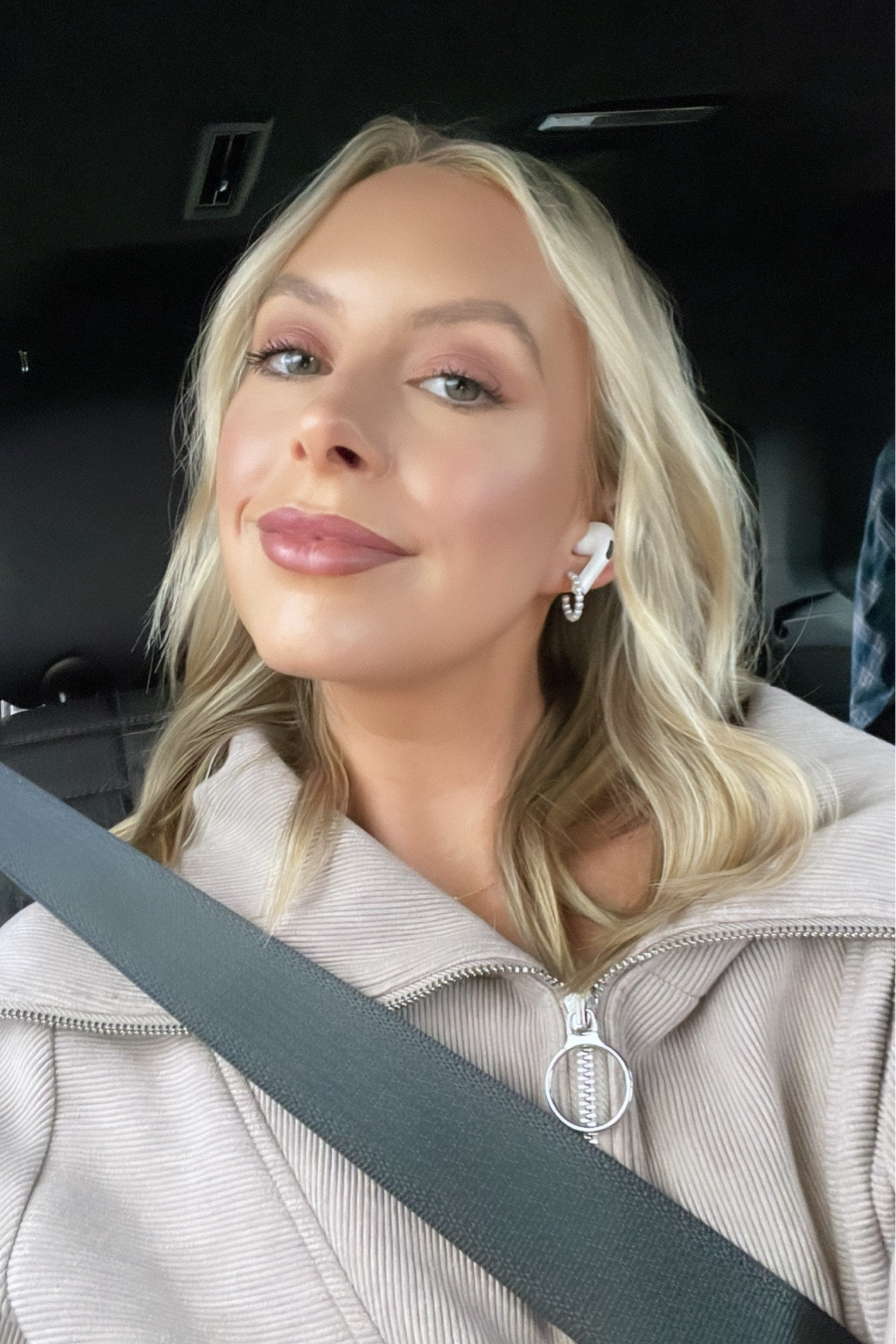 Makeup!! 

Lips are Mary Kay 
•liner - deep nude 
•lipstick - rosewood 

#LTKGiftGuide #LTKbeauty #LTKstyletip