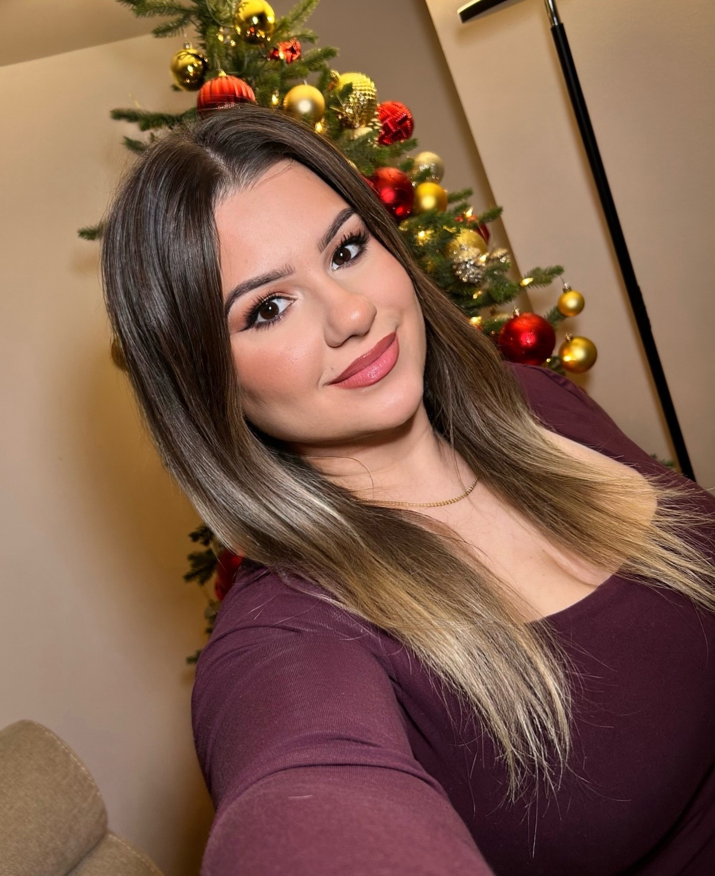 Christmas Eve Makeup Look❤️🎄 

Makeup Products:
@anastasiabeverlyhills brow pen and gel
@tartecosmetics shape tape concealer 
@lauramercier translucent setting powder 
@morphebrushes eyeshadow palette 
@elfcosmetics eye liner 
@yslbeauty mascara 
@narsissist foundation 
@benefitcosmetics bronzer and blush
@wetnwildbeauty highlighter
@colourpopcosmetics eye pencil and lip pencil 
@nyxcosmetics lip gloss
@charlottetilbury setting spray 
#merrychristmas #christmas #christmaseve #christmasmakeuplook #makeuplookoftheday

#LTKFindsUnder100 #LTKFindsUnder50 #LTKBeauty