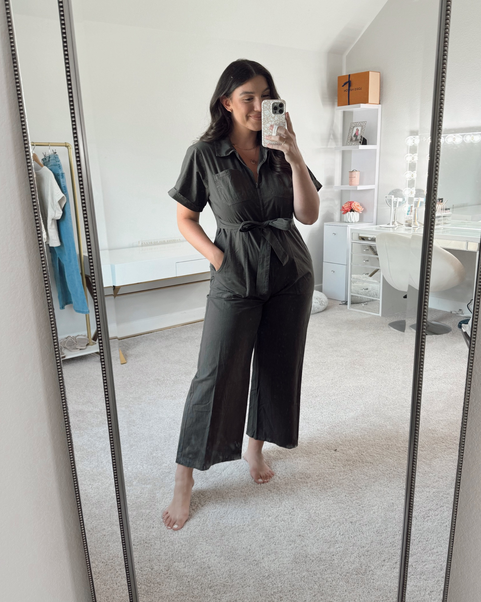 CUTEST utility body suit for Fall🍁🍂 for my long torso girls SIZE UP! I have a very long torso and sized up and I could’ve even gone up another size.

Midsize fashion, jumpsuit, plus size, fall fashion, summer style, travel outfit, comfortable style, mom fashion, mom outfit

#LTKPlusSize #LTKMidsize #LTKStyleTip