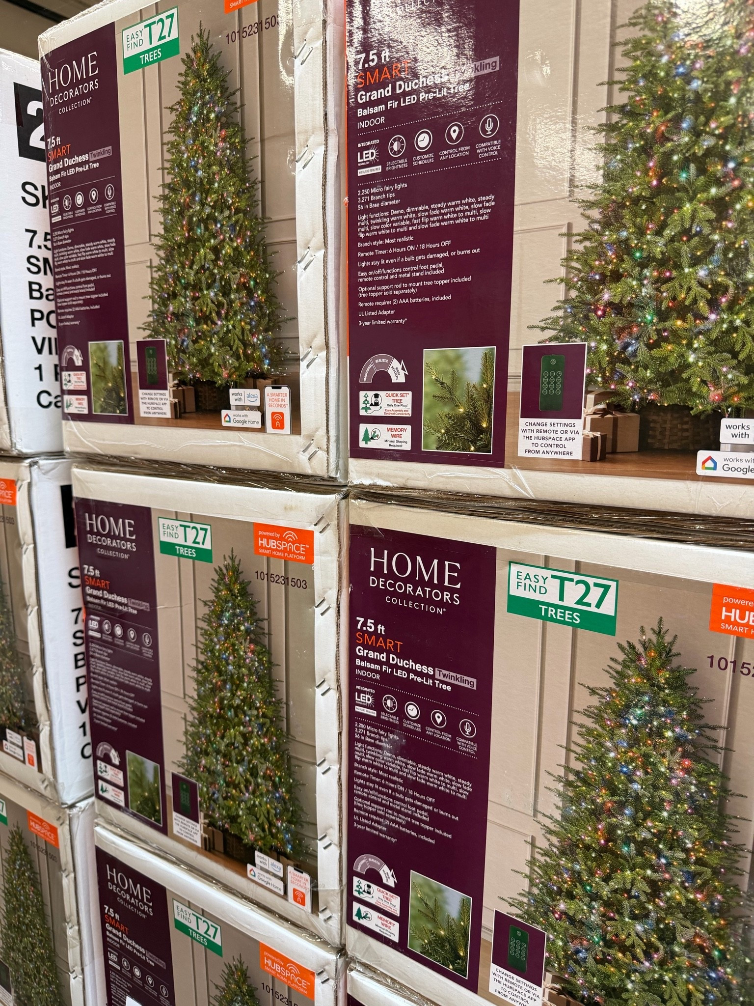 viral Christmas tree back in stock for the holidays!!

#LTKHome #LTKSeasonal