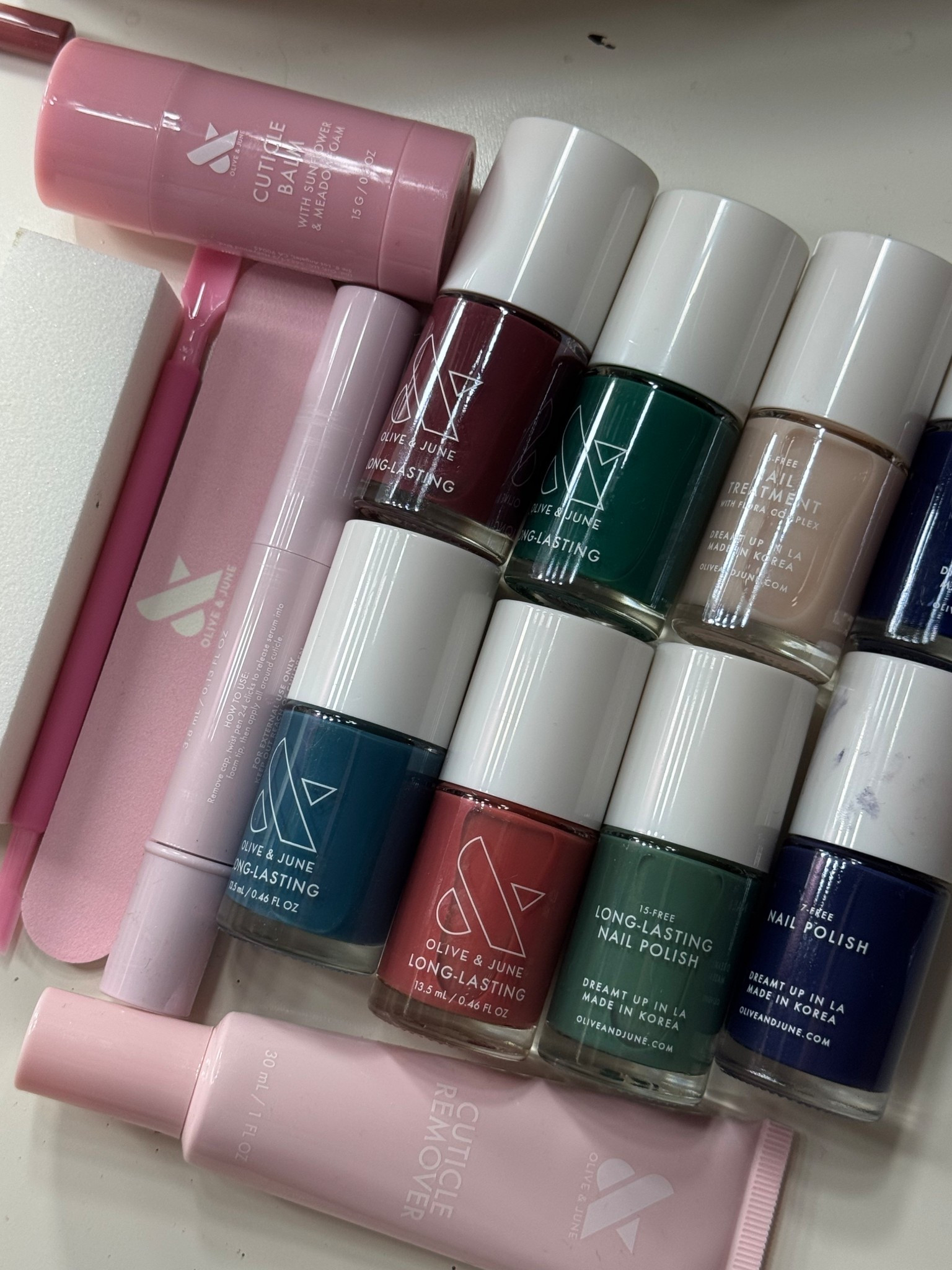 My favorite polish for at home manis 

#LTKGiftGuide #LTKselfcare #LTKHoliday