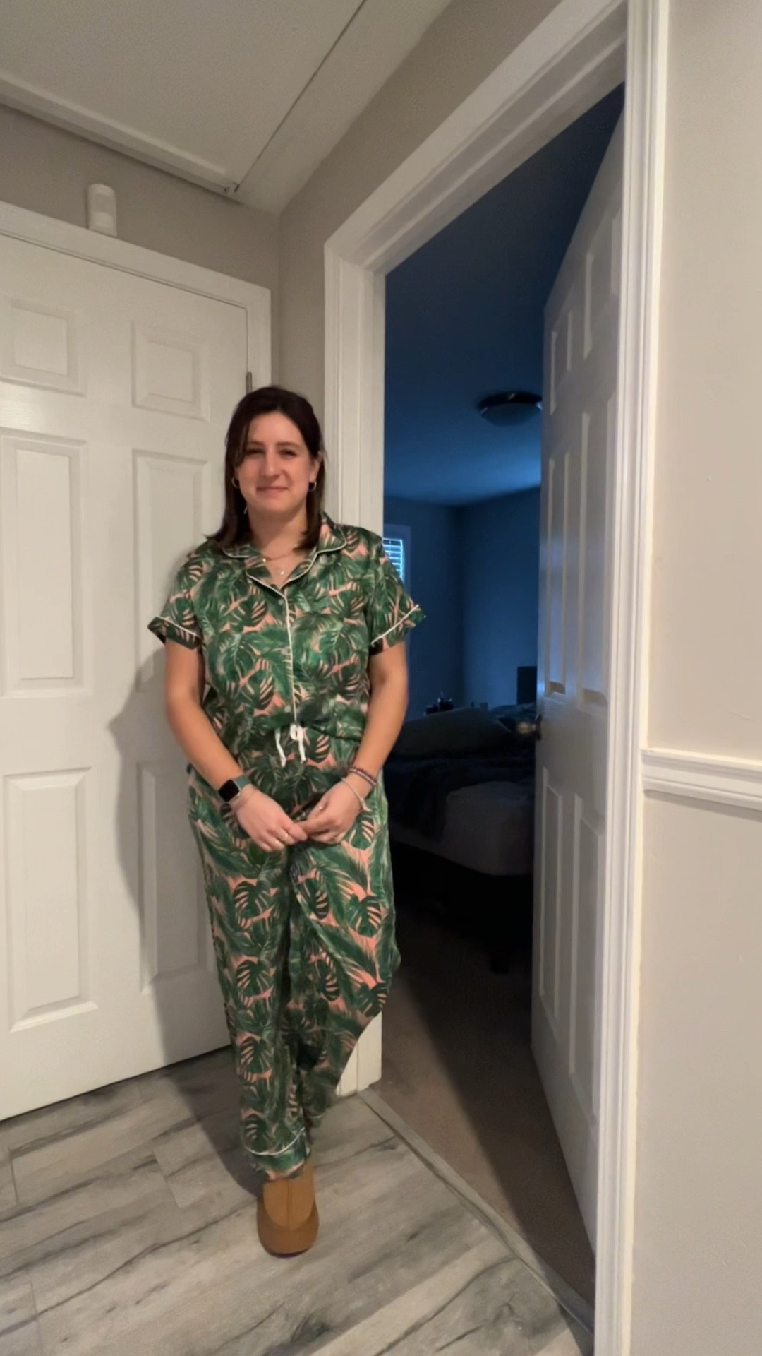 Hello Mello satin set is perfect for lounging at home! 
Wearing size M/L in the top and bottom! 


#LTKfindsunder100 #LTKmidsize