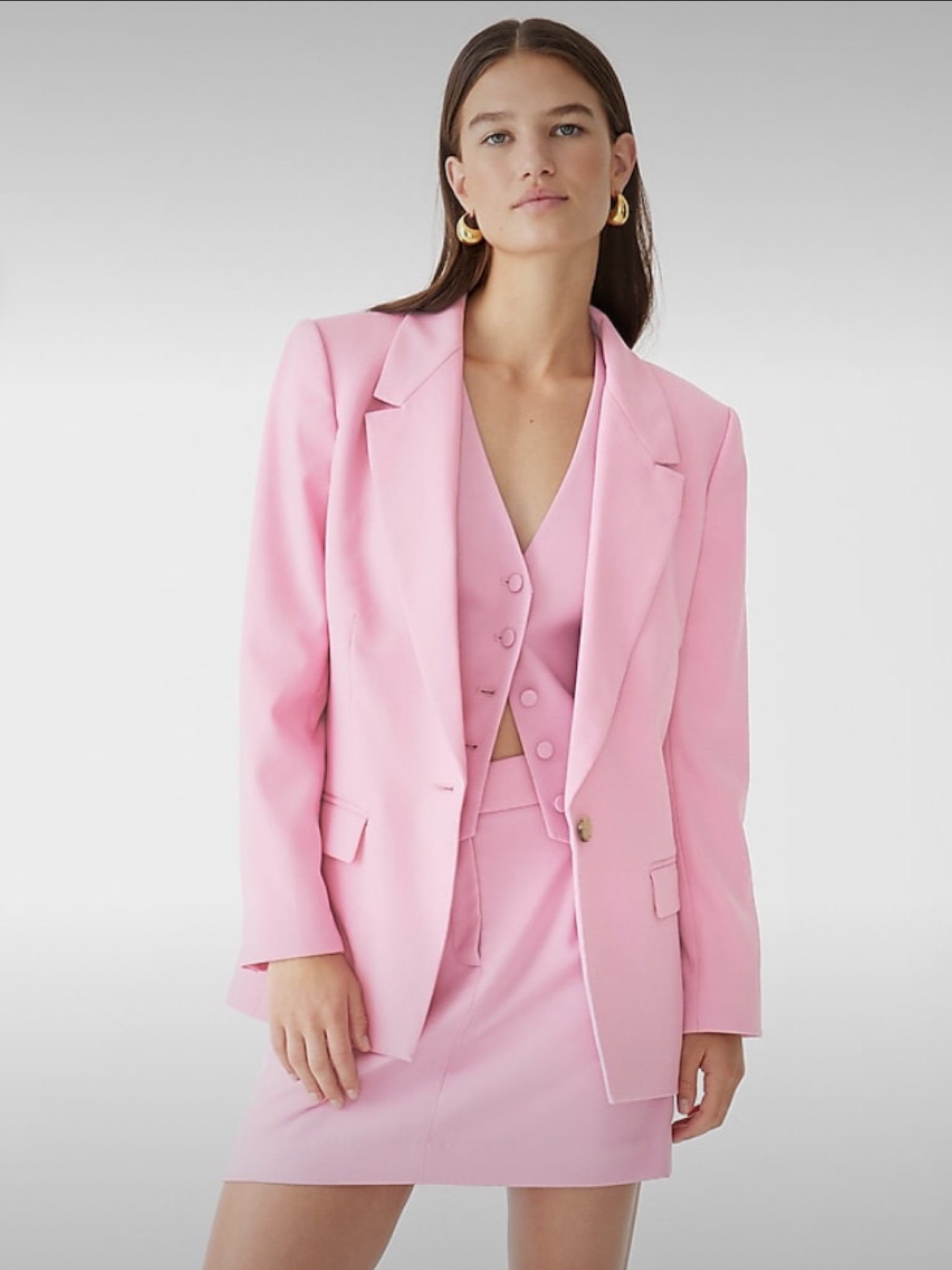 A blazer goes with everything 

#LTKU #LTKstyletip #LTKeurope