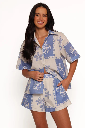 Shellie Short Sleeve Shirt - Blue Dahlia | Petal & Pup (US)