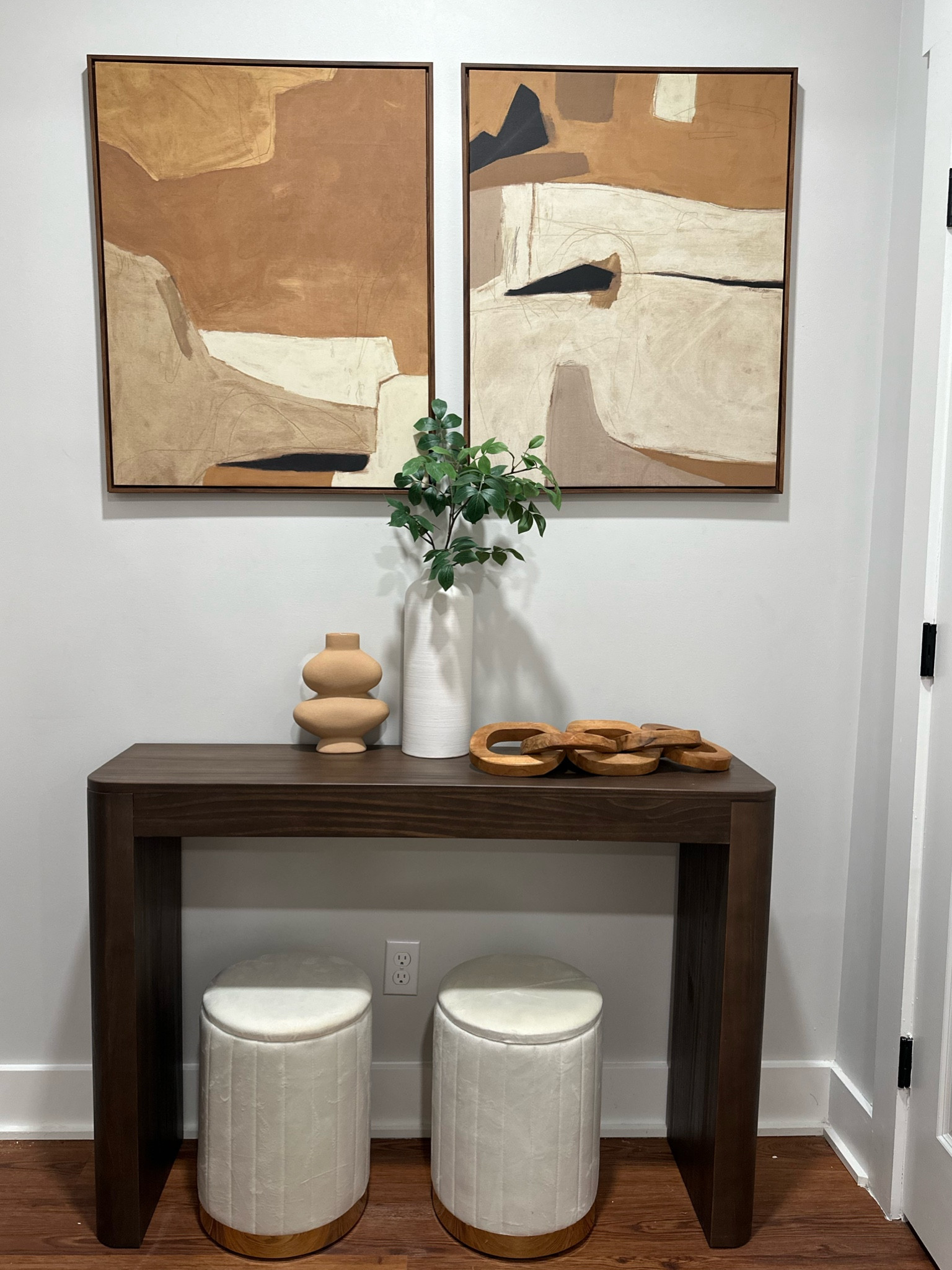 Entry way design using Target and Amazon products 

#LTKStyleTip #LTKHome #LTKxNSale