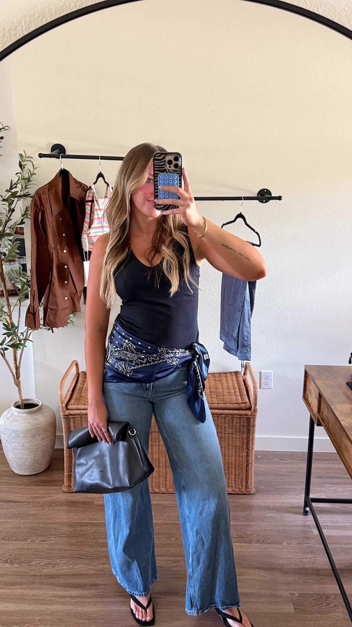 Top 3 fave jeans! I’m wearing a 4 tall!