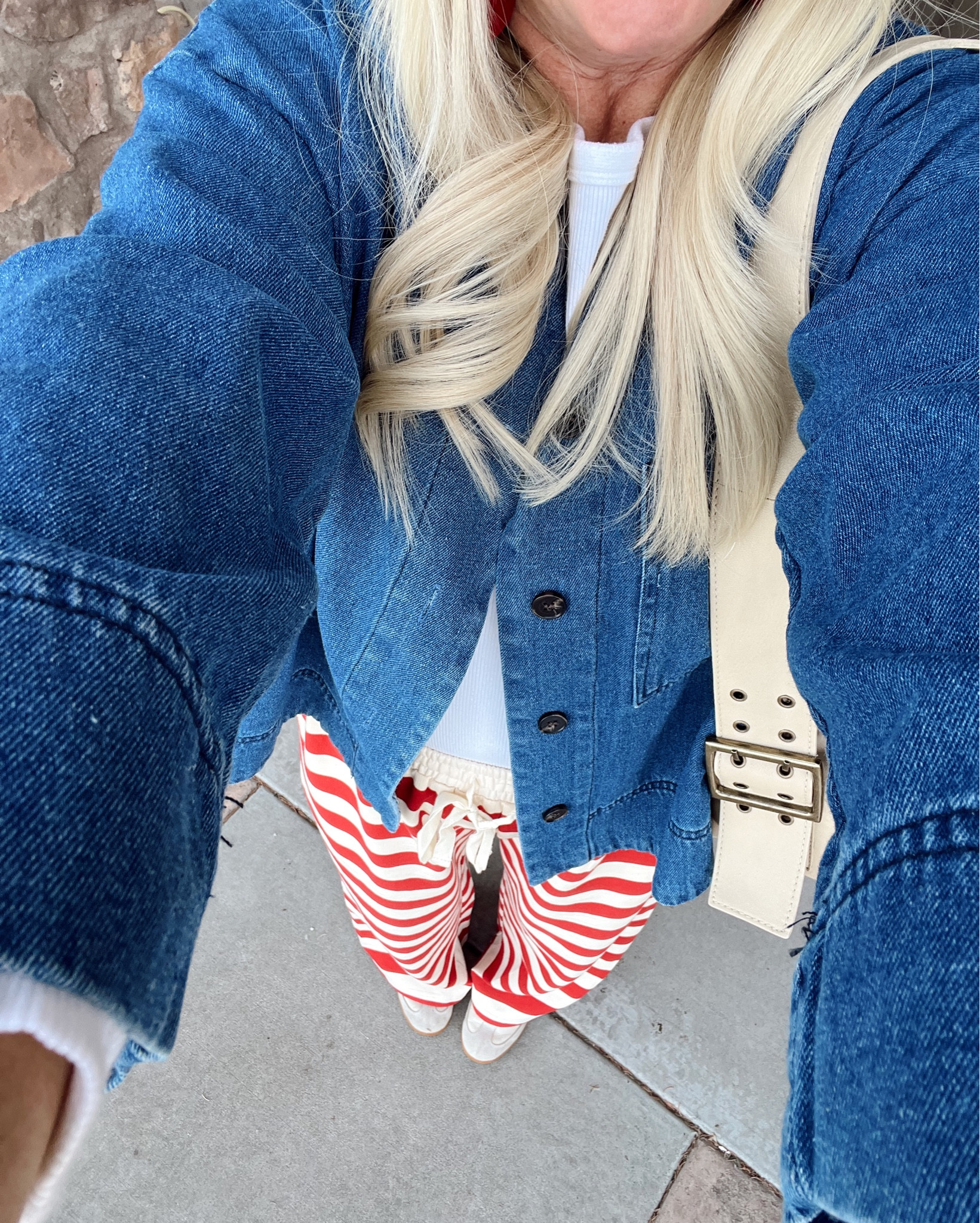 🚗 running errands kind if day! threw on these darling striped pants, a casual denim blazer, added a matching bag + beanie! out the door in under 15 minutes! {denim blazer is sold out but I linked other owned favs + similar options}
.

💖these pants do have a matching top for a cute set, but I decided to mix it up a bit + i love the finished look…
.
#stripes #denimblazer #denimandstripes #beanieweather #winterootd #errandsootd #momlife 



#LTKOver40 #LTKootd #LTKmomlife