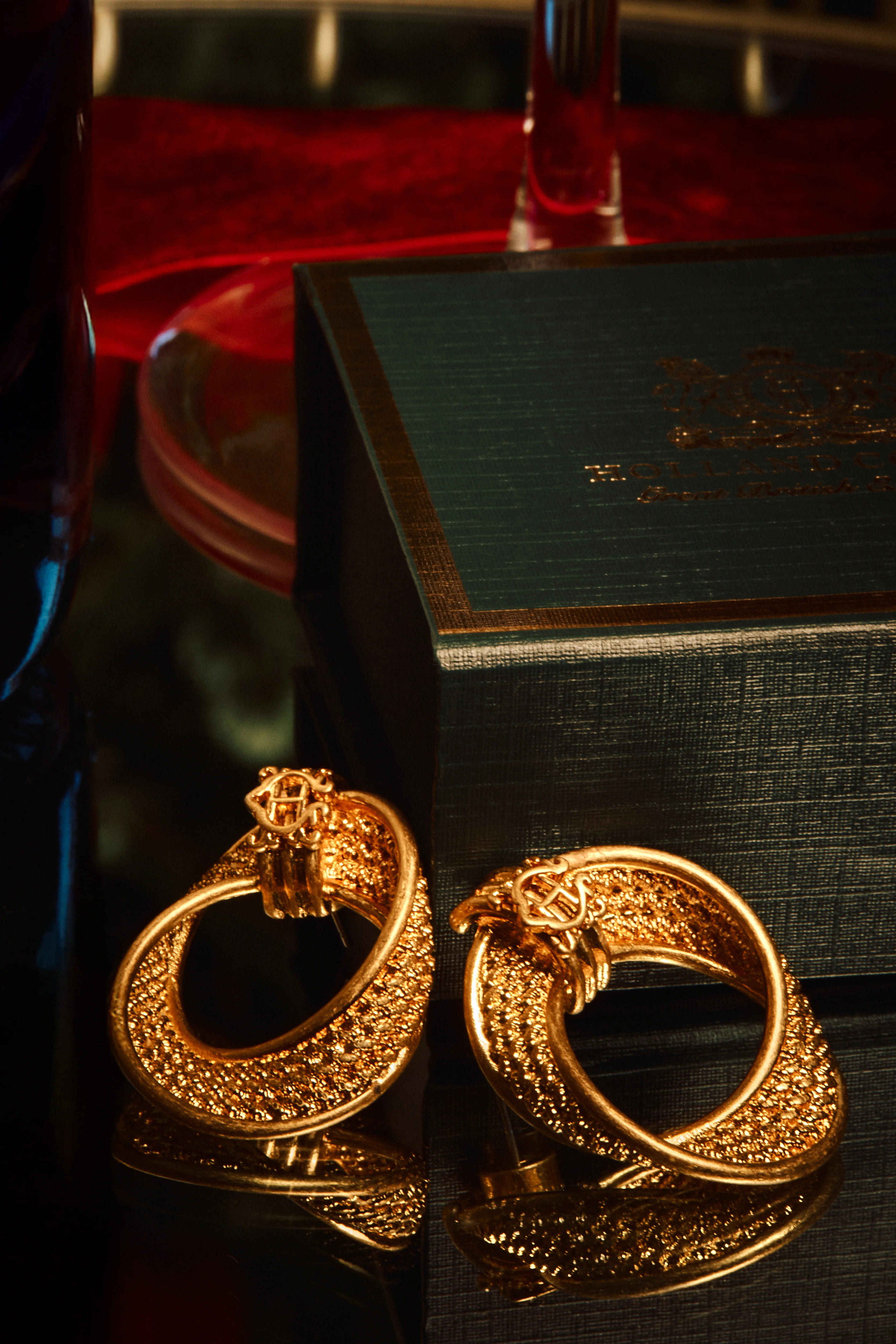Heritage Textured Hoop Earrings (Vintage Gold) | Holland Cooper
