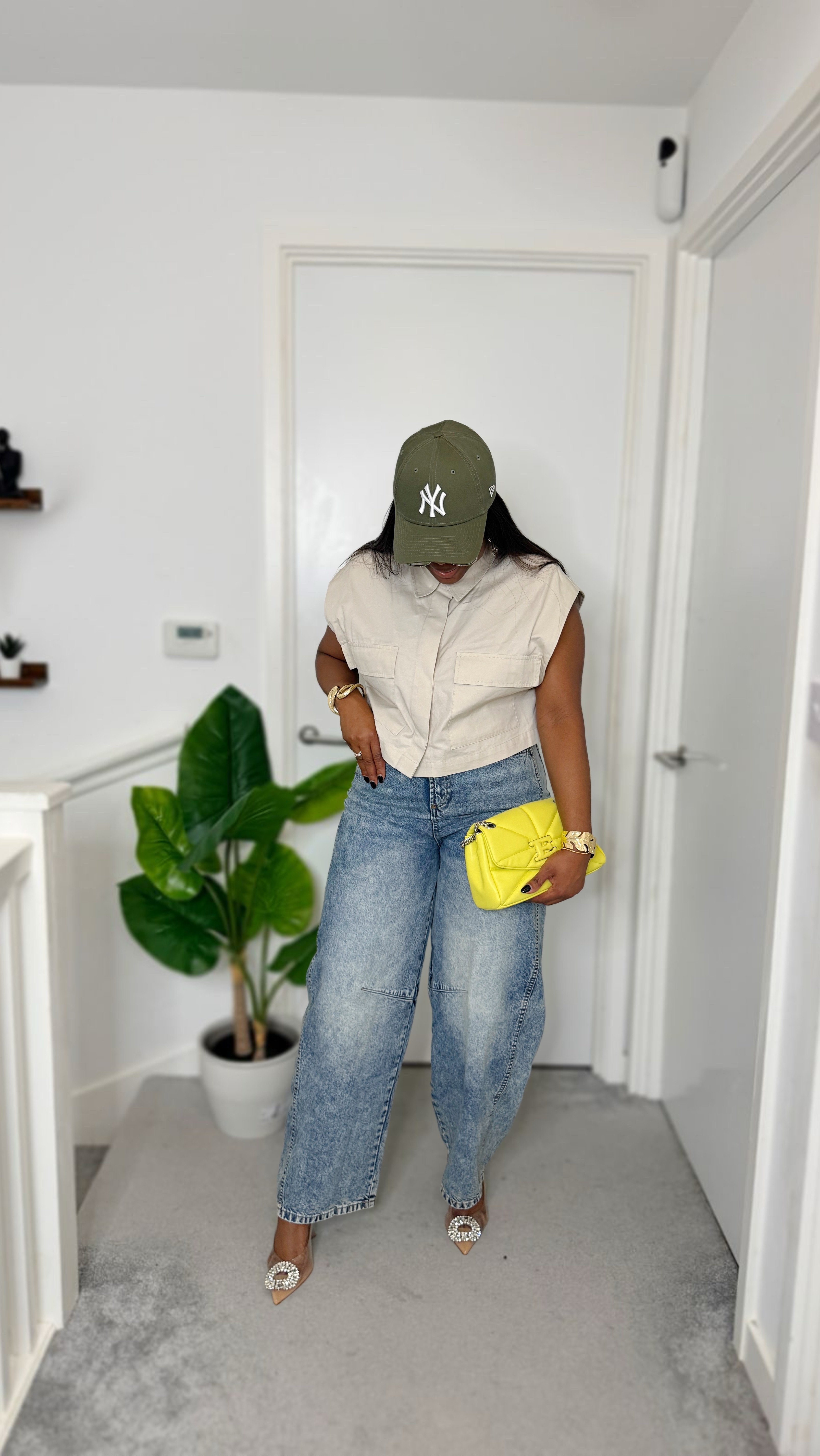 Loving this high waist barrel leg jean 🥰 
#jeanoutfit #streetfashion #modestfashion 

#LTKstyletip #LTKmodest #LTKmidsize