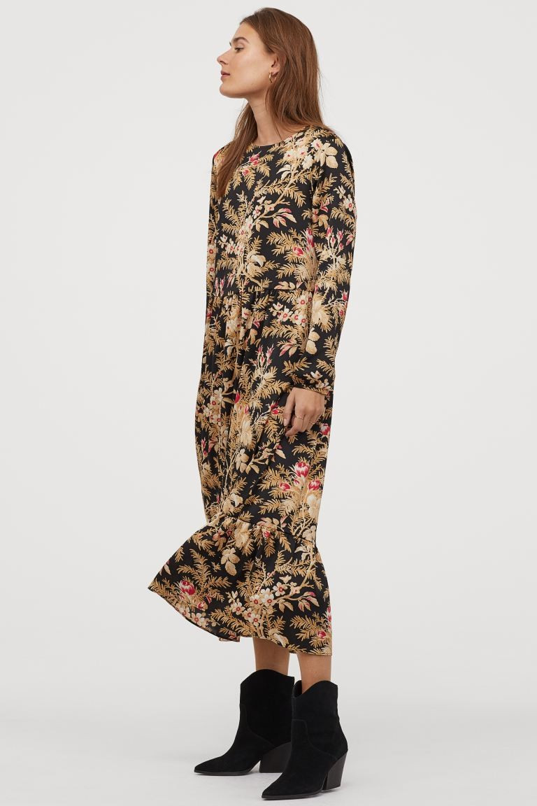 Crêpe dress | H&M (UK, MY, IN, SG, PH, TW, HK)