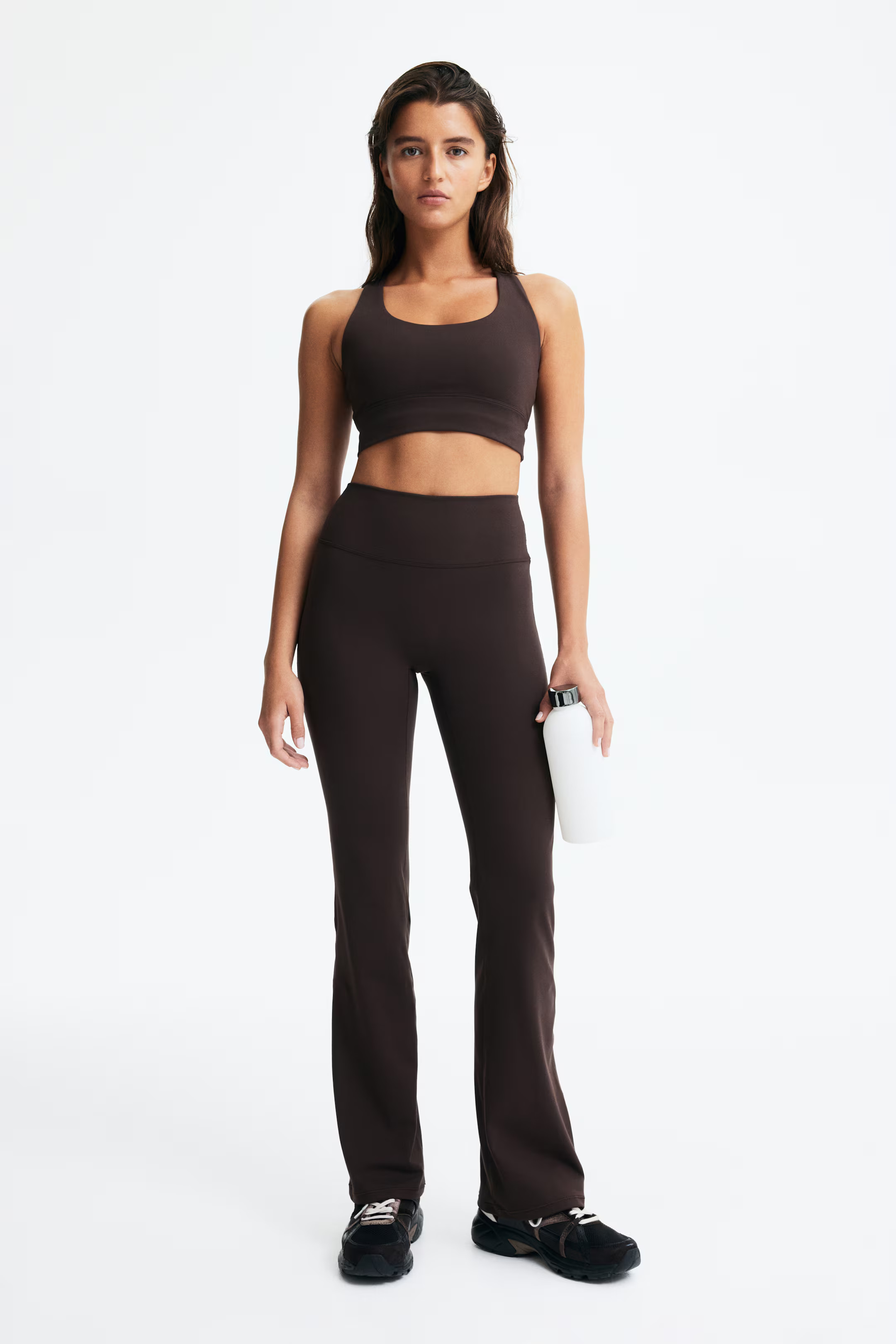 Flared sports leggings with SoftMove™ - Warm brown - Ladies | H&M GB | H&M (UK, MY, IN, SG, PH, TW, HK)