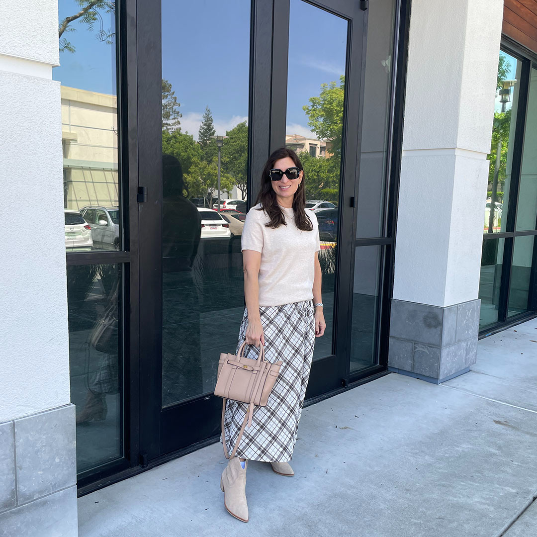 Mixed neutrals outfits ae always right. Love this maxi skirt and knit top for the summer season. 

 #LTKootd #LTKOver40