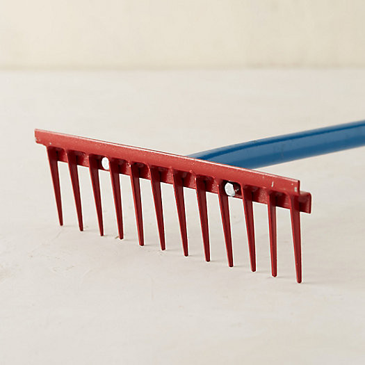 Landscaper’s 12” Rake | Terrain