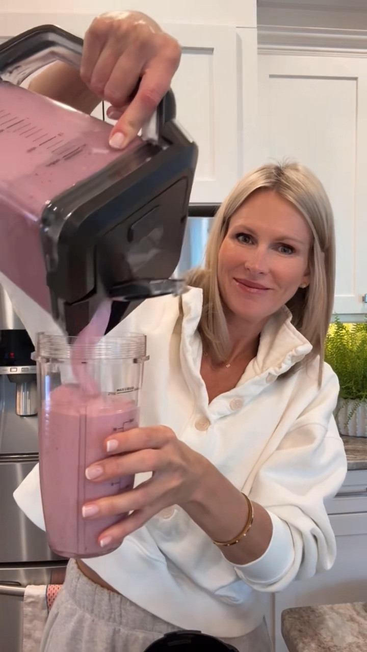 #ad #TargetPartner #Metamucil_Partner
One thing I've been trying to be more intentional about lately is adding more fiber into my routine. I've been mixing Metamucil into my smoothies because it's such an easy habit to keep up with and blends right in.
Fiber IS the NEW protein — and this has been a simple way to support my daily fiber intake.
You can grab Metamucil at Target while picking up everything else you need, whether shopping in-store, Drive Up, Pickup, or same-day delivery.
†Diets low in saturated fat and cholesterol that include 7 grams of soluble fiber per day from psyllium husk, as in Metamucil, may reduce the risk of heart disease by lowering cholesterol. One serving of Metamucil has 2.4 grams of this soluble fiber.
@metamucil @target