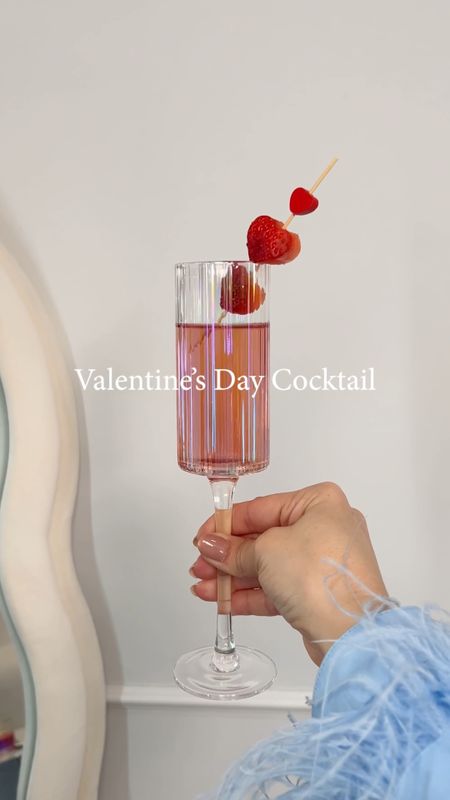 Unique glassware? Yes, please 🥂💕@joyjolt glassware is giving me every excuse to create a Valentine’s Day cocktail and host at my place.

#joyjolt, #JoyJoltPartner #JoltOfJoyHolidays, #ad

#LTKVideo #LTKsalealert #LTKparties