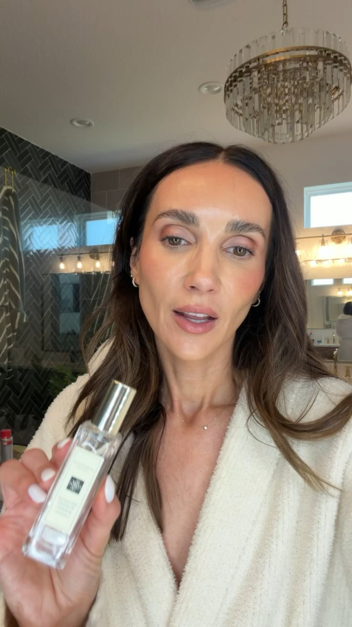 Jo Malone perfumes on sale.

nordstrom sale, jo malone sale, annabrstyle
