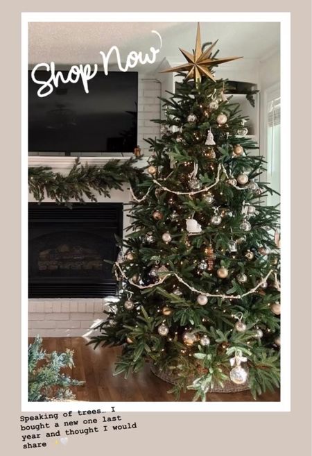 Balsam Hill dupe!
Realistic, affordable Christmas tree. Real touch, real feel, farmhouse Christmas tree. 


#homedecor #christmasdecor #christmastree 

#LTKHoliday #LTKGiftGuide #LTKSeasonal