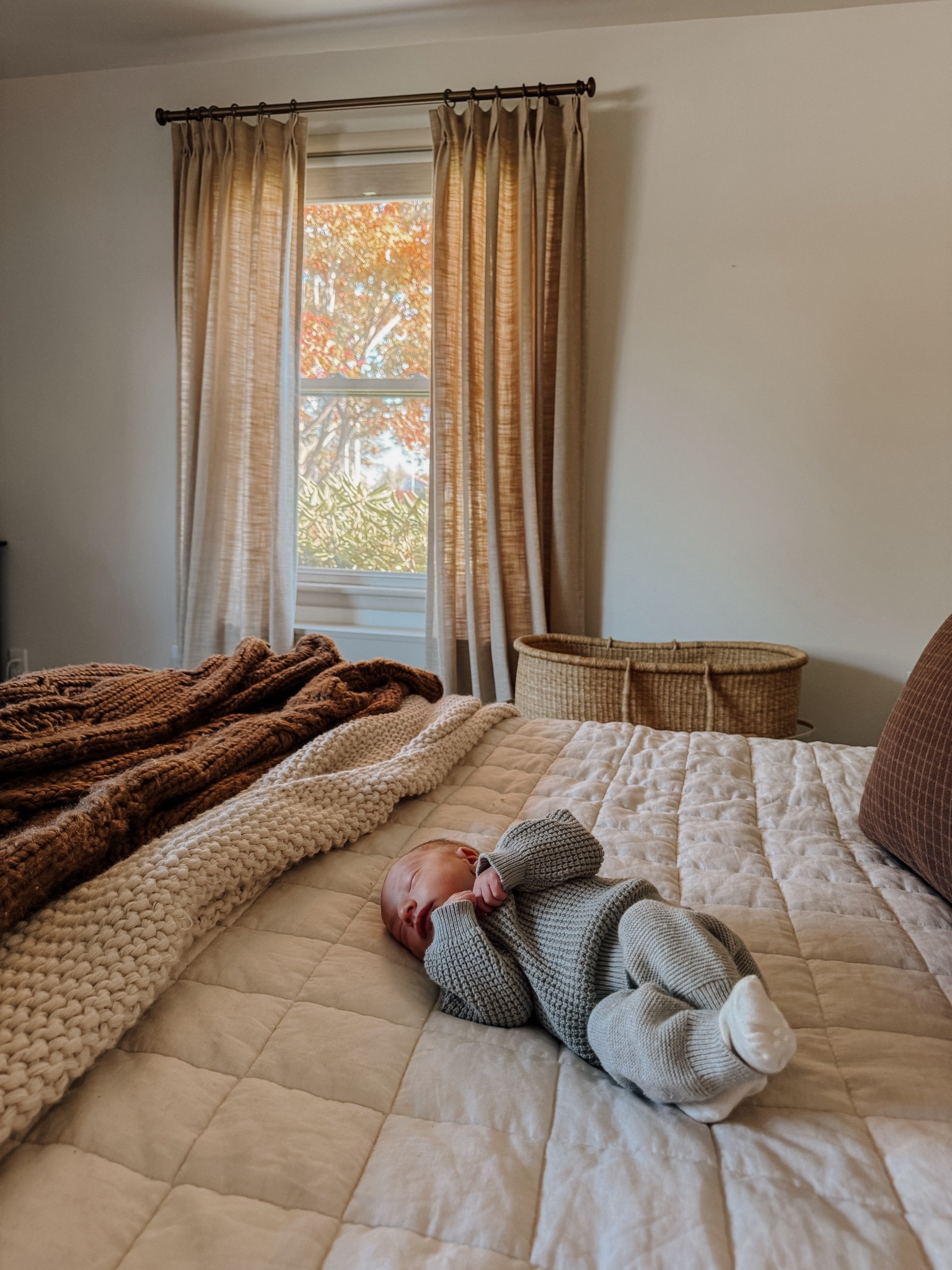 The sweet newborn bubble 💫🫧🥹

newborn | October baby | baby boy | Gap baby | H&M baby | baby bassinet | master bedroom | Quince bedding | Two Pages curtains | cozy textures | cozy tones | autumn colors | neutrals | warm tones | master bedroom refresh | home sweet home | Loloi pillows | bedroom refresh | love your space | home 

#LTKHome #LTKGiftGuide #LTKBaby