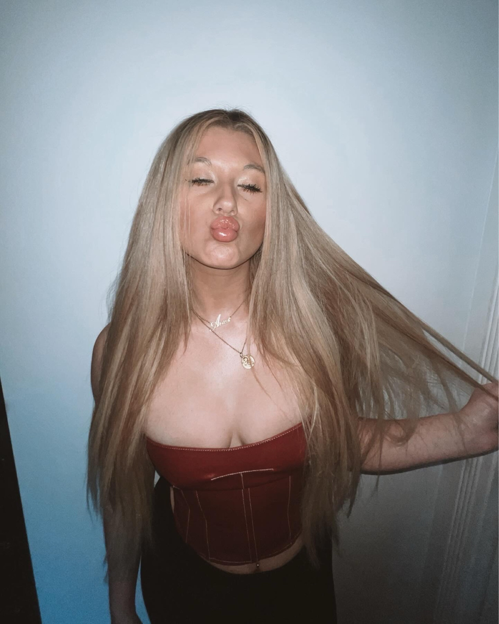 Love me a good corset top ;) 
.
.
.


#LTKHoliday #LTKSaleAlert #LTKStyleTip