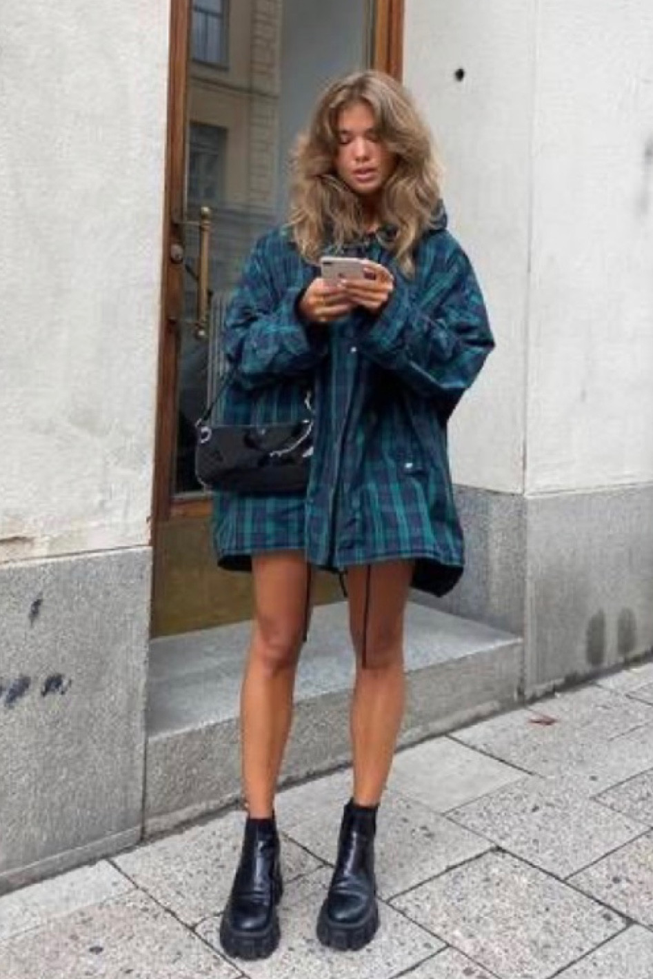 So cute!!!!!! Oversized plaid coat…. Black boots.. black shoulder bag.. gold jewelry.. so comfy and cozy!!!


I’m style 

#LTKGiftGuide 

#LTKstyletip #LTKshoecrush