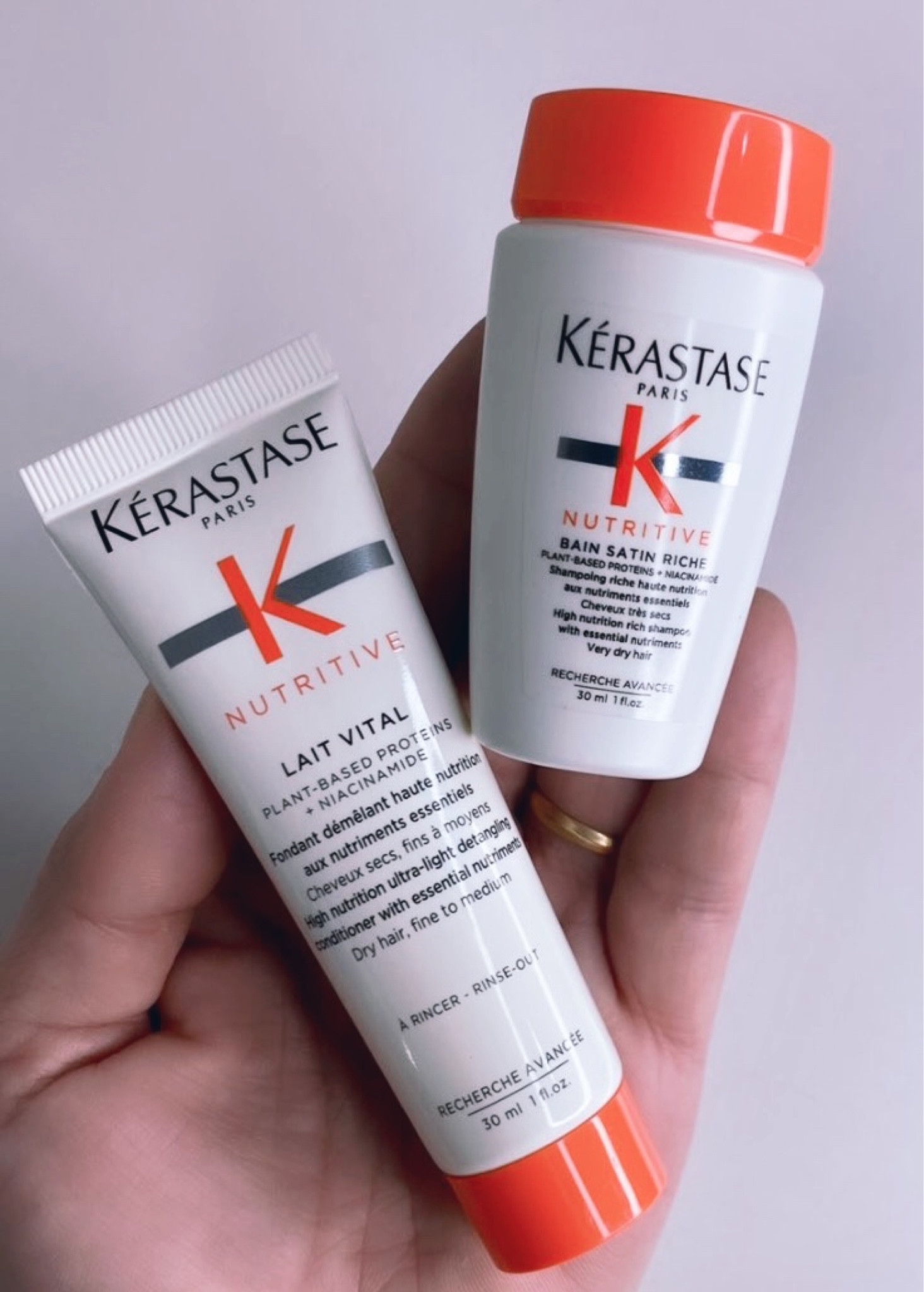 Recebi essas amostras da nova linha Nutritive da Kérastase e fiquei CHOCADA com o que ela fez desde o primeiro uso. Tenho cabelos finos, e em pouca quantidade, fiquei chocada de como os fios ficaram hidratados, soltinhos, macios e brilhosos. Eu tô apaixonada e já quero a linha toda! 🩷 

#LTKbrasil #LTKbeauty