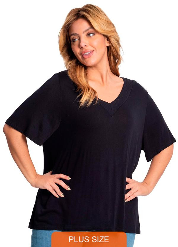 Secret Glam - Blusa Feminina Plus Size Básica Preto | Posthaus (BR)