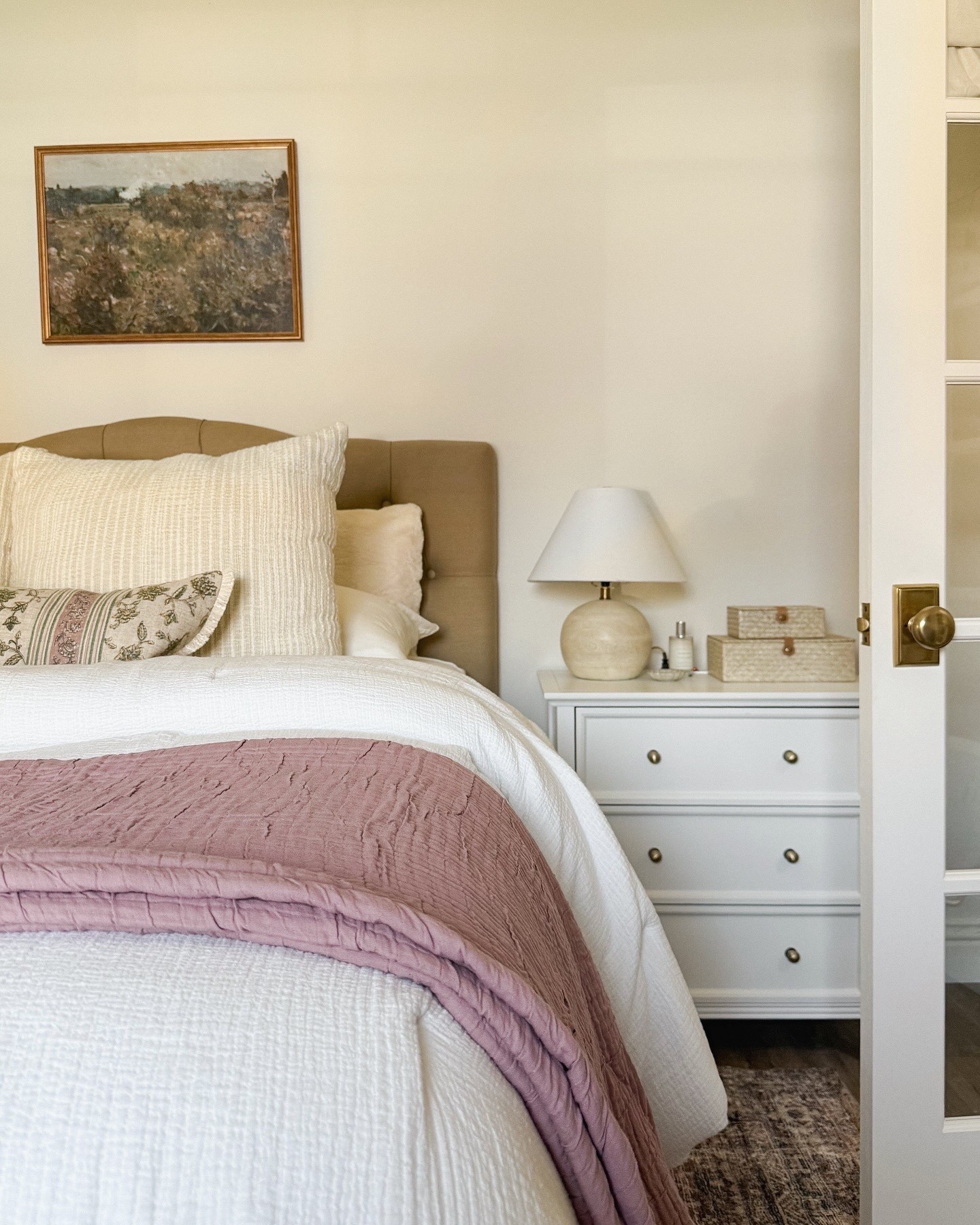 Pretty mauve and cream guest roomm

#LTKFindsUnder100 #LTKHome #LTKFindsUnder50