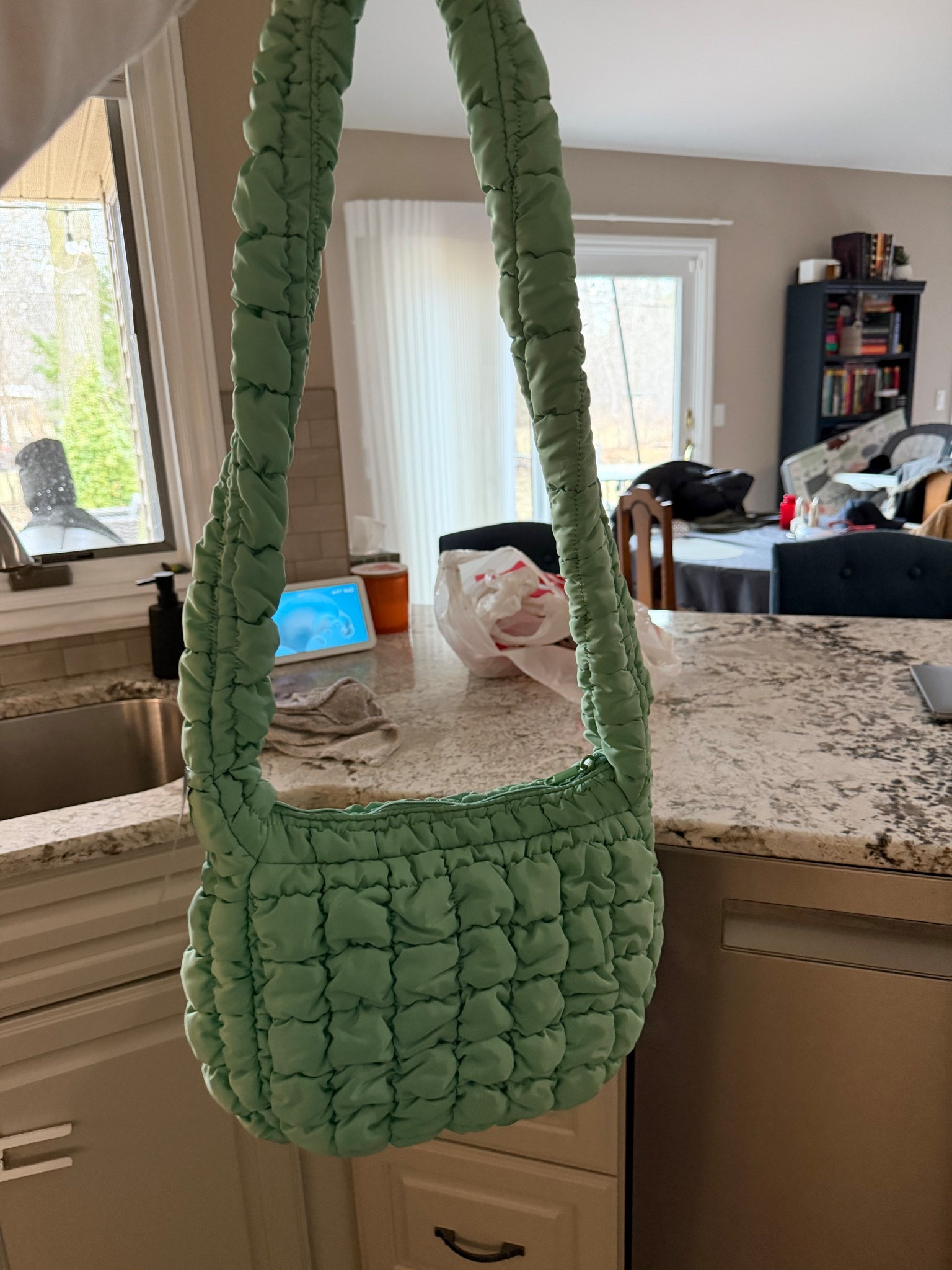 the cutest little puffy shoulder bag!😍💚

#LTKSaleAlert #LTKootd