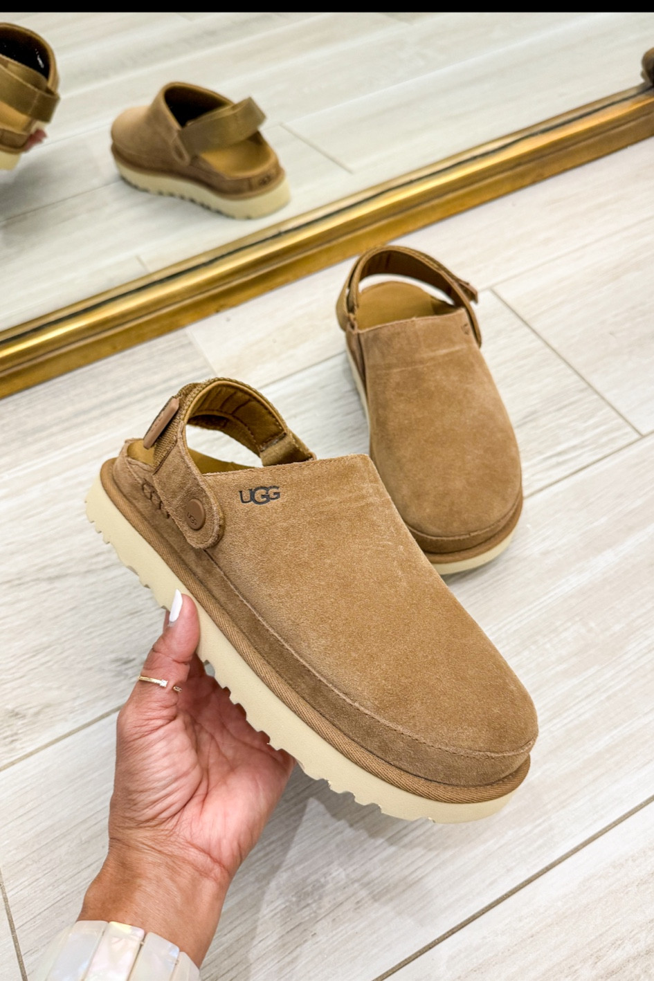 The ‘It’ shoe for fall. Soooo comfy! Fit tts
Color Chestnut 

#LTKShoeCrush