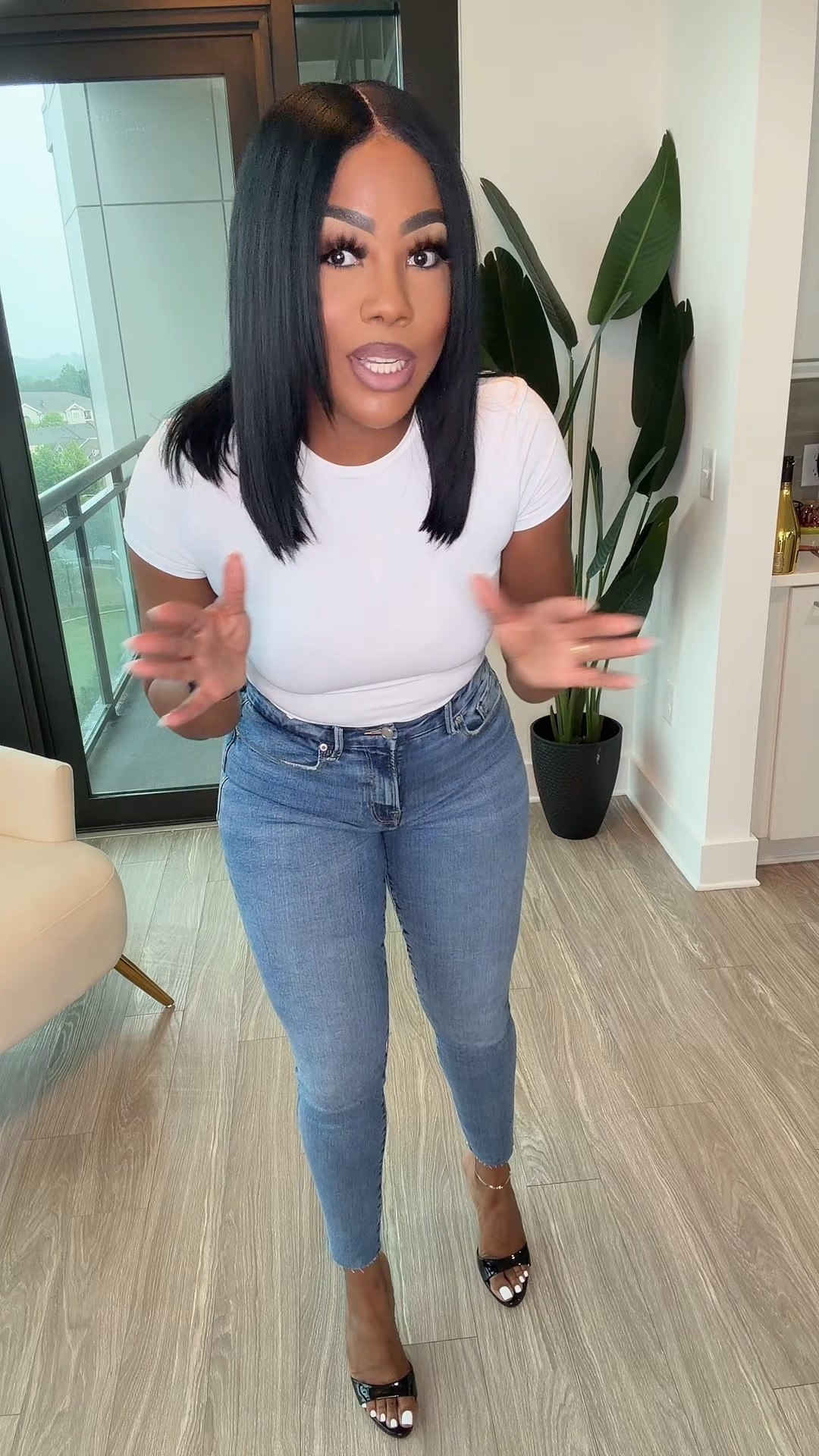 Literally some of the best pairs of jeans I’ve ever worn!! 🔥🔥🔥 a MUST for the curvy girls!! #denim #curvyfashion

#LTKgrwm #LTKootd #LTKMidsize