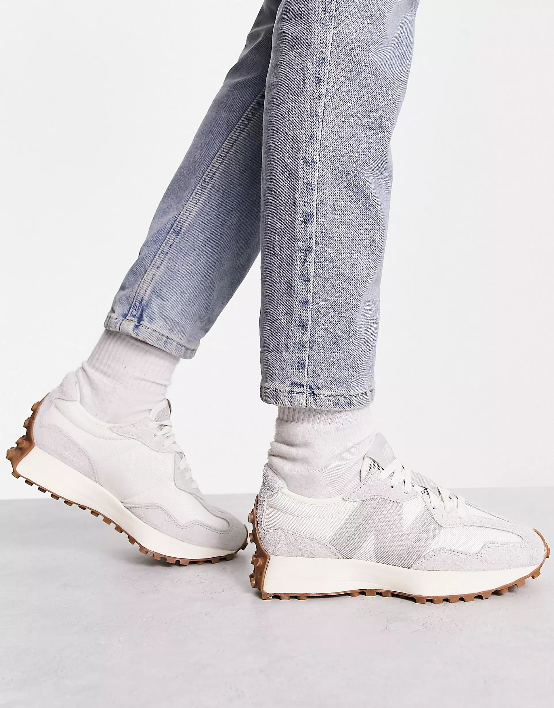 New Balance 327 sneakers in white with gray detail - Exclusive to ASOS | ASOS (Global)