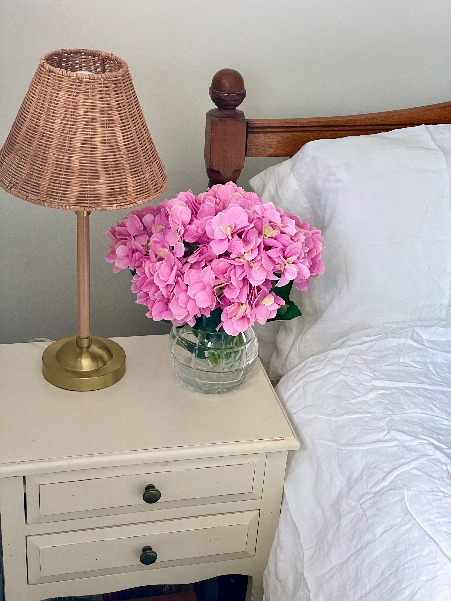 #ad The RE/FINE collection from @Wayfair features luxurious bedding, plush bath essentials, and elegant tableware, all crafted from premium materials to enhance your home experience. With a focus on style, functionality, and timeless design, each line transforms everyday living and hosting into a sophisticated affair.  #Wayfair #WayfairPartner

#LTKHome