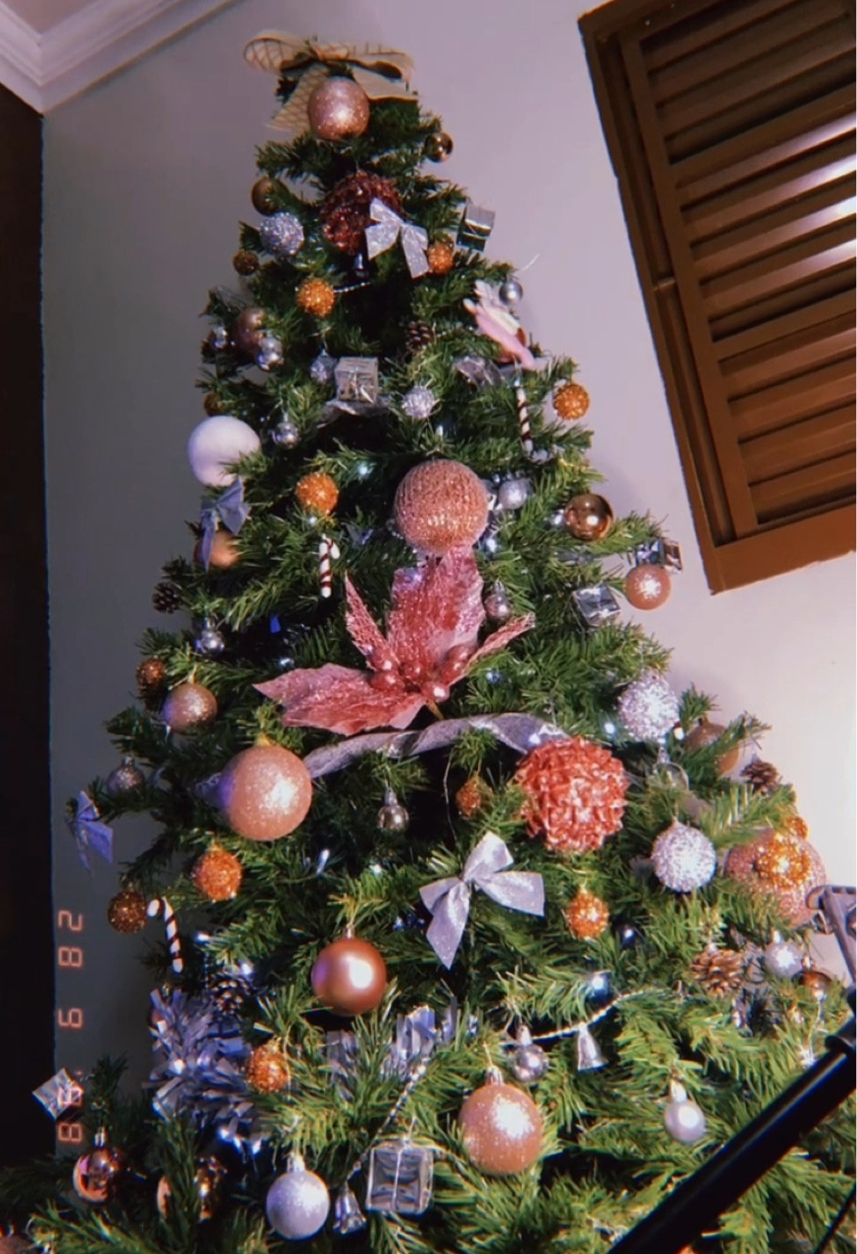 Quem também ama o natal?😍
Essa foi minha árvore esse ano, deixe produtos similares pra vocês se inspirarem💗✨🎄

#LTKHoliday #LTKbrasil #LTKhome