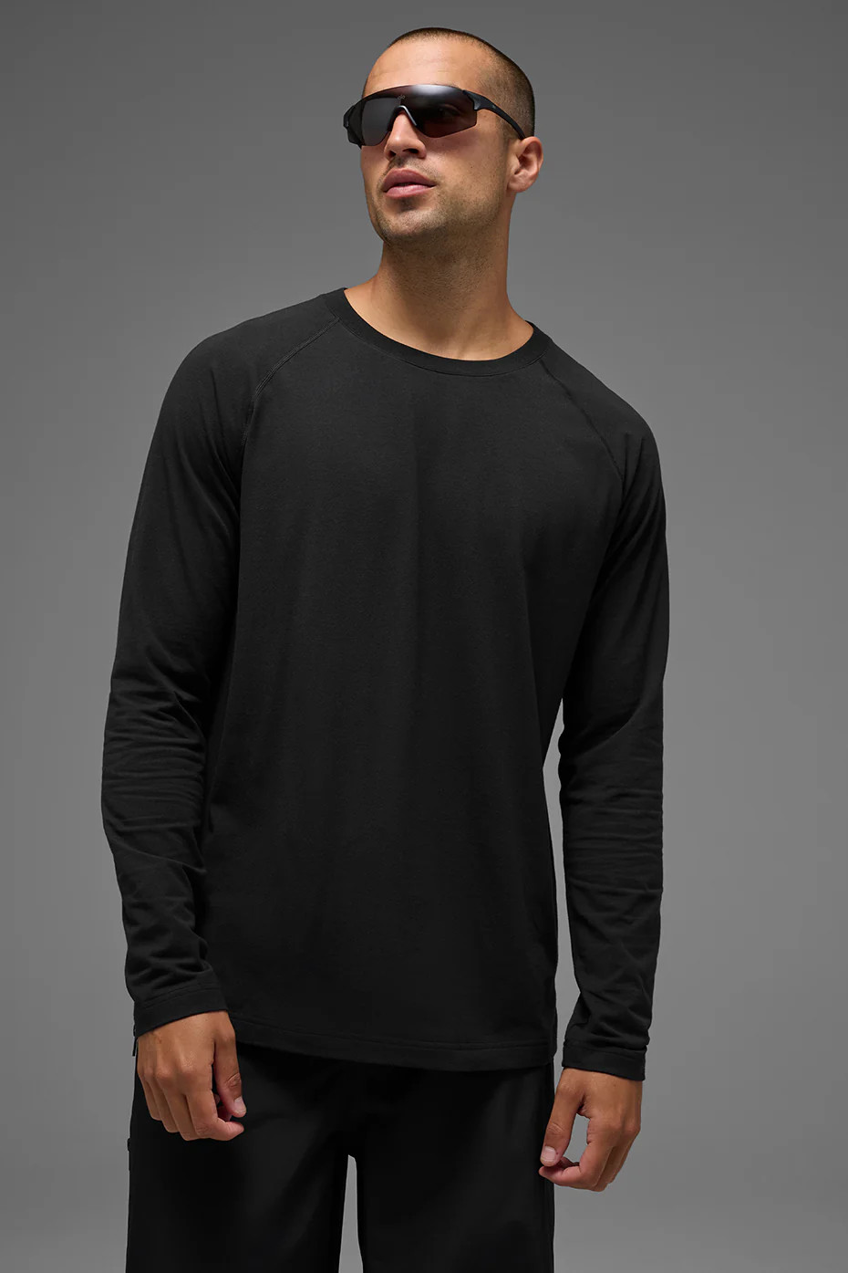 Triumph Long Sleeve Tee | Alo Yoga (US)