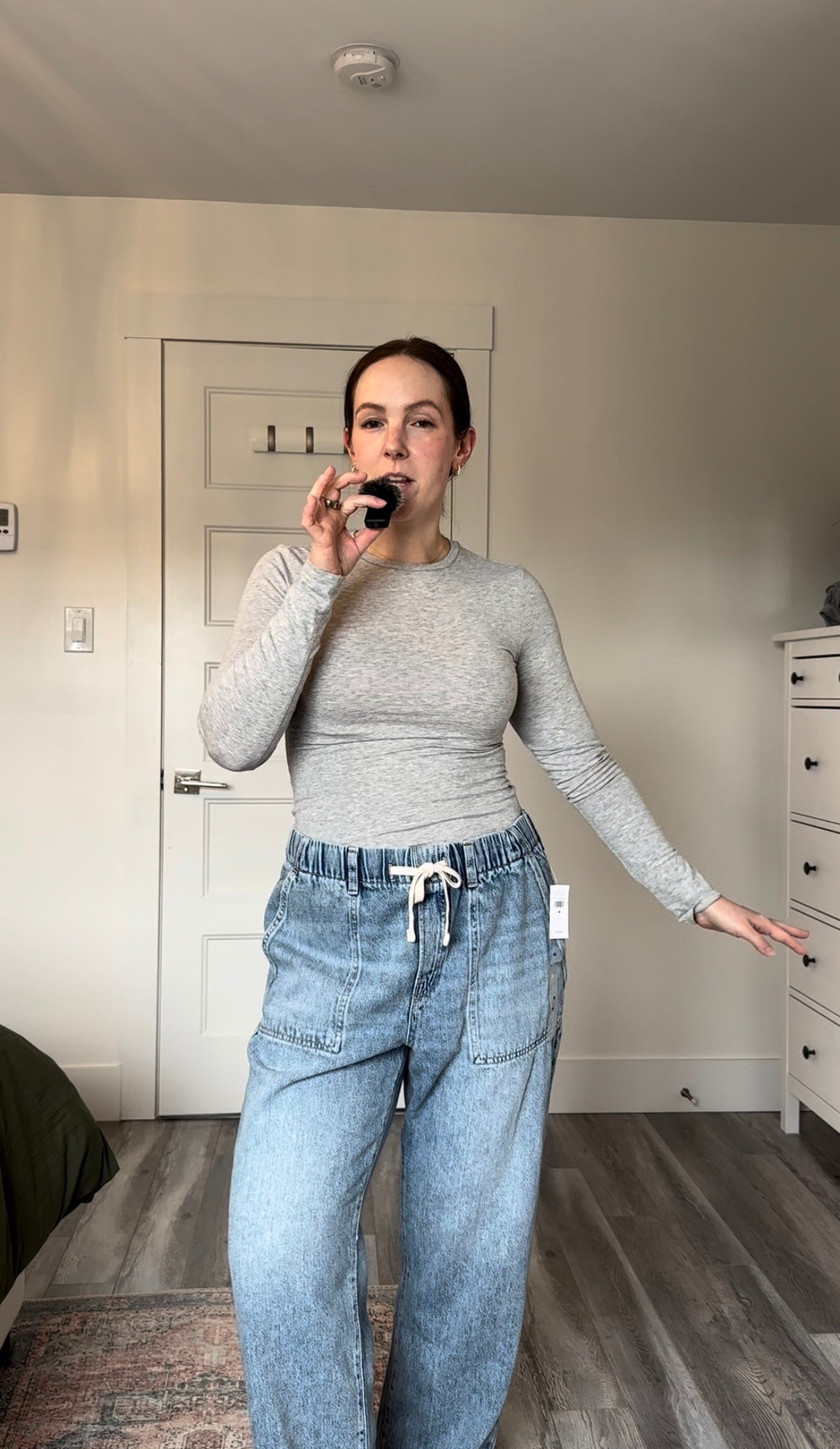 My hunt for the perfect grey long sleeve is over 😤 Top (S), pants (M)