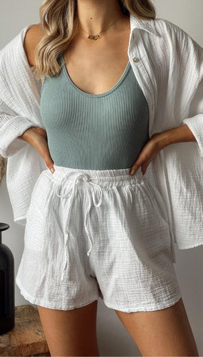 COLETTE SHORTS - WHITE | Charli