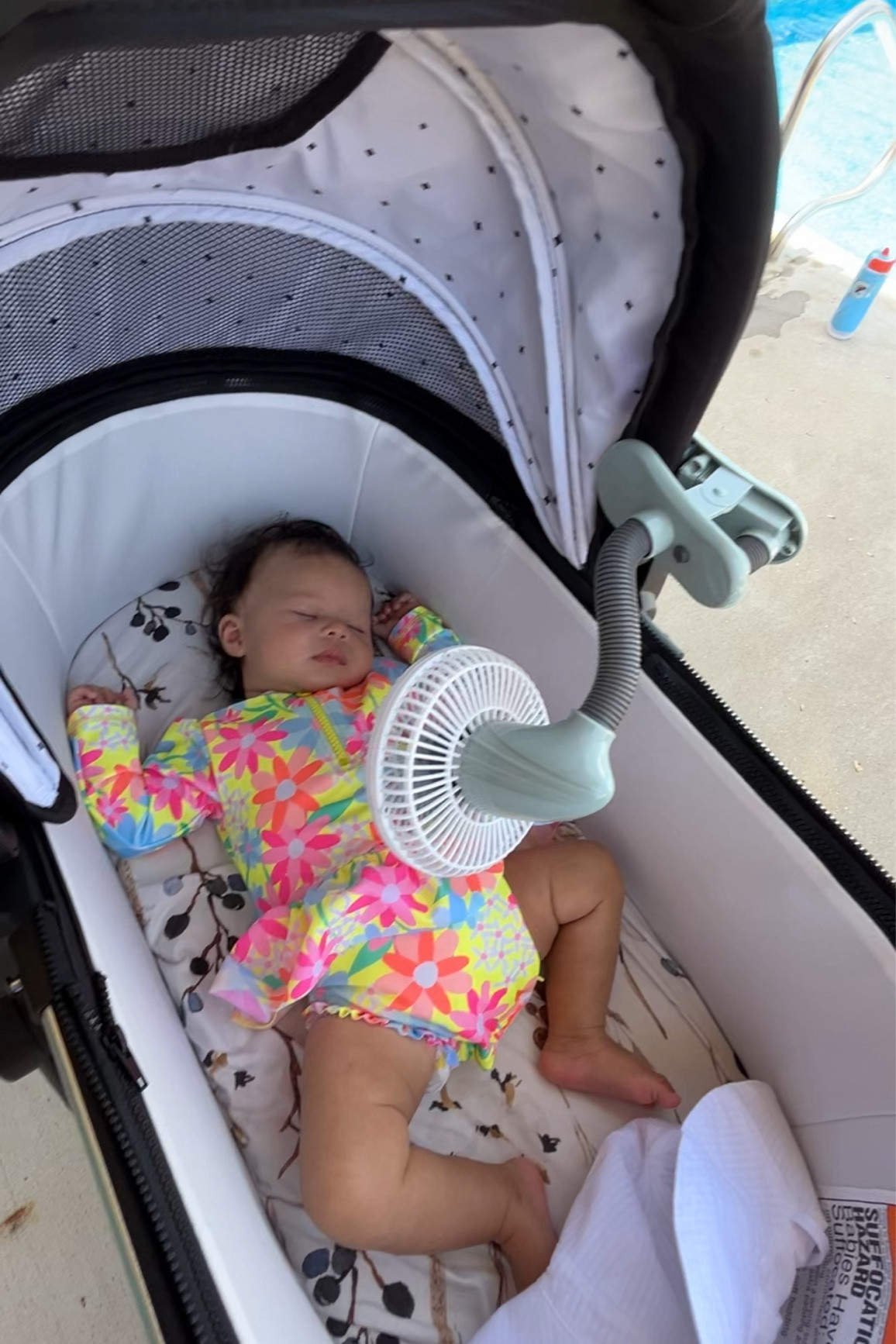 We love this baby fan! It’s battery operated and adjustable to whatever car seat, bassinet, or carrier my baby is in! ❤️ Clip is strong too!

#LTKbaby #LTKGiftGuide #LTKstyletip