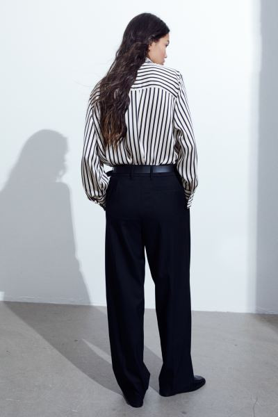 Pointed-collar shirt - Light beige/Black striped - Ladies | H&M GB | H&M (UK, MY, IN, SG, PH, TW, HK)