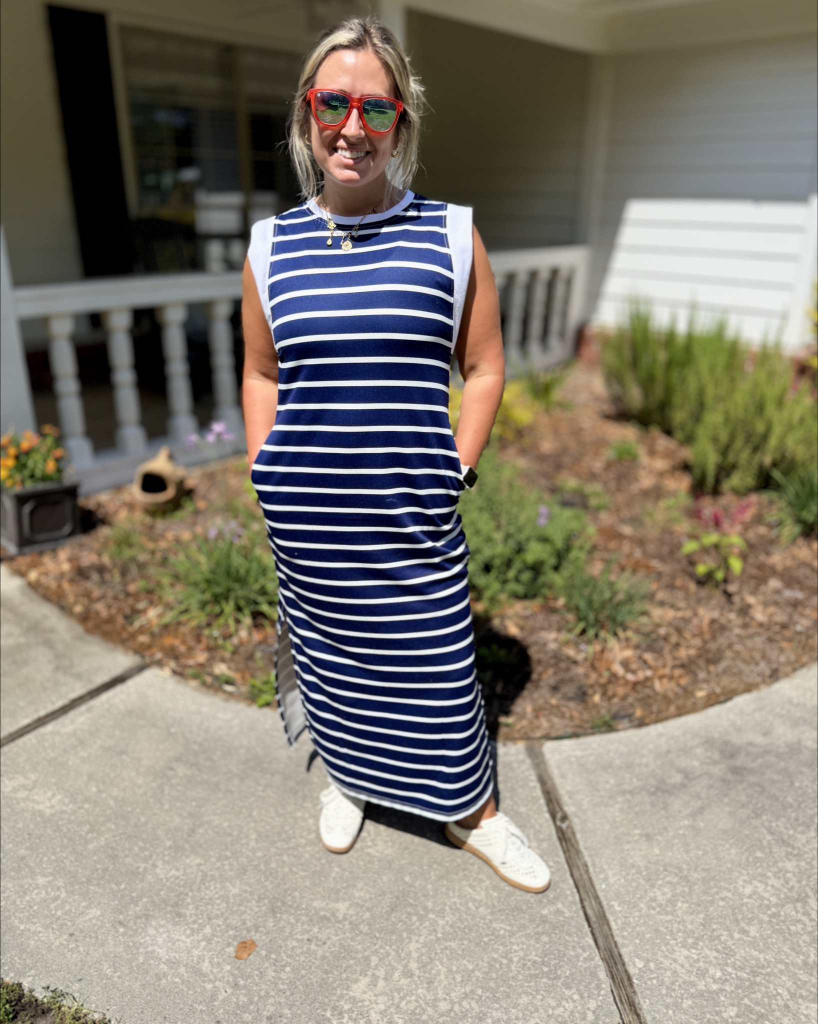 Casual, comfortable dress for running errands, chasing kids and date night out! 

#LTKootd