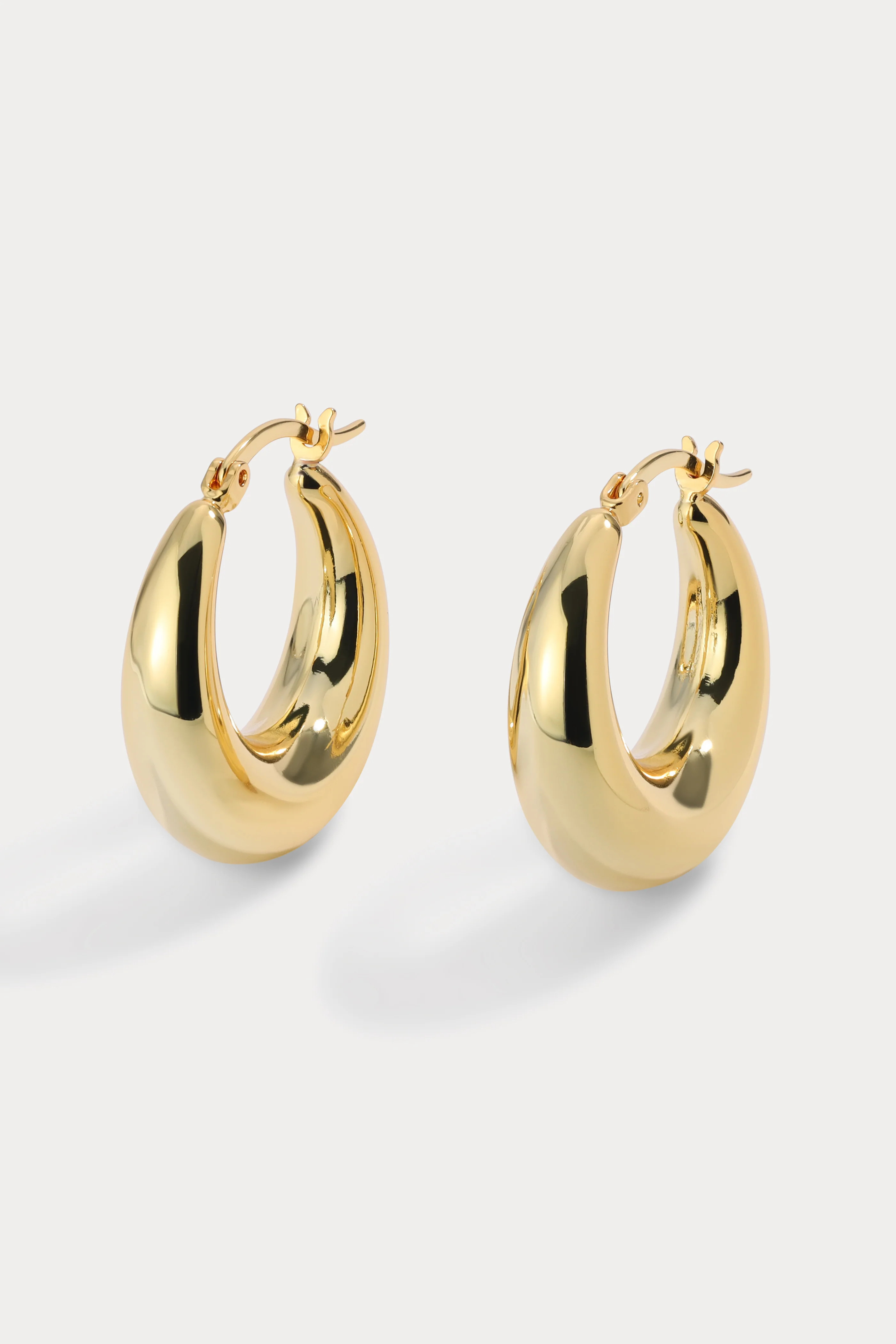 Small Becca Hoops | Lili Claspe