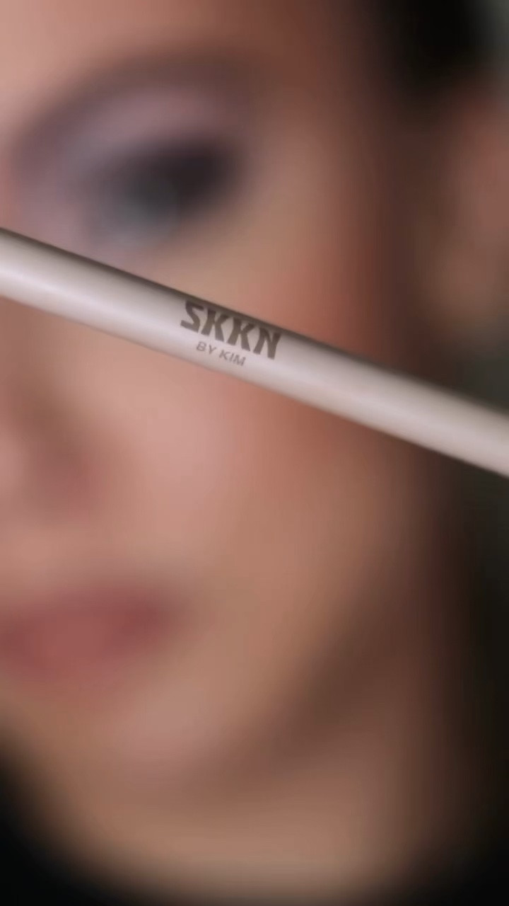 Nude lip combo SKKN by Kim lip liner nude 06 and lipstick nude 01

#LTKeurope #LTKVideo #LTKbeauty