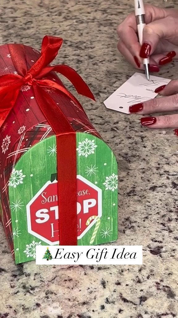 🎄Easy Christmas Gift Idea (Co-Worker, Teacher, Etc)

#LTKGiftGuide #LTKHoliday #LTKSeasonal