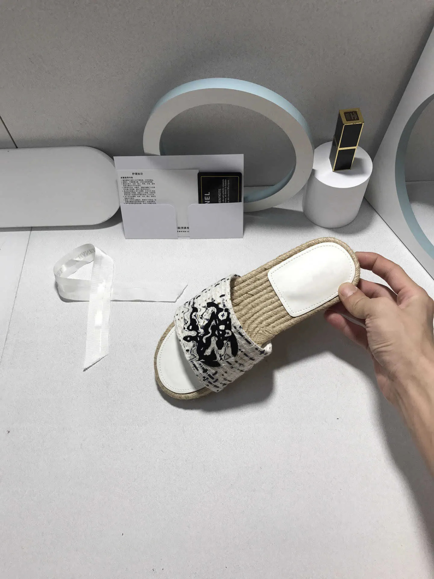 Save Big on Bulk  Shoes Sandals Retro Tweed House Slippers Slide Youth Women's Woven Grass S... | DHGate