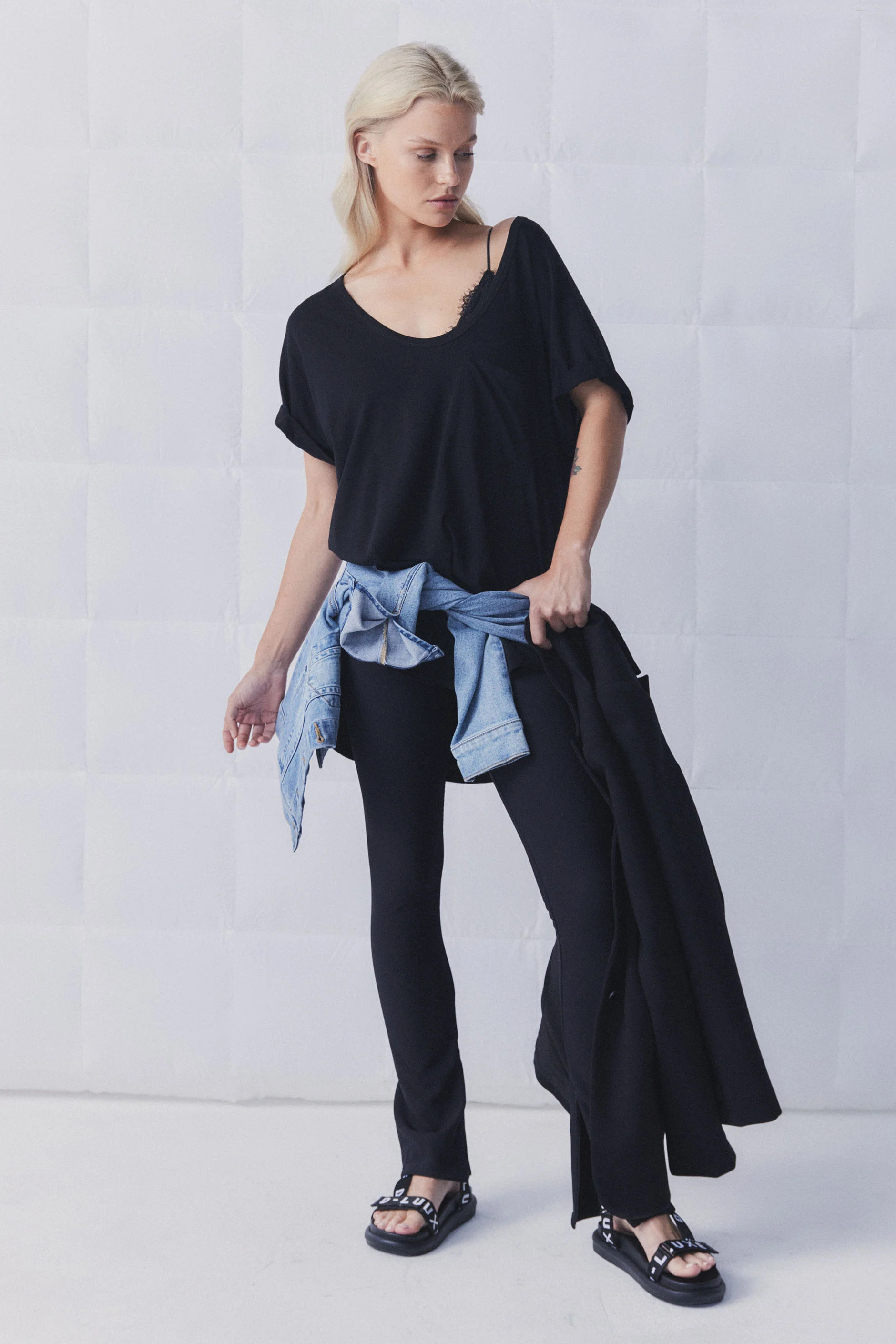 D-Luxe Lace Bralette - Black | DECJUBA | DECJUBA