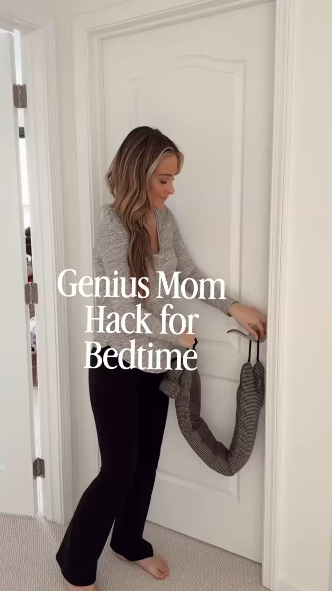 Restful nights for littles, zero tip-toeing for parents! This cozy dog draft stopper blocks drafts, light, and noise—bedtime just got way easier! 