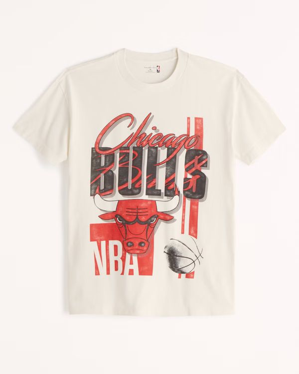 Men's Chicago Bulls Graphic Tee | Men's Tops | Abercrombie.com | Abercrombie & Fitch (US)