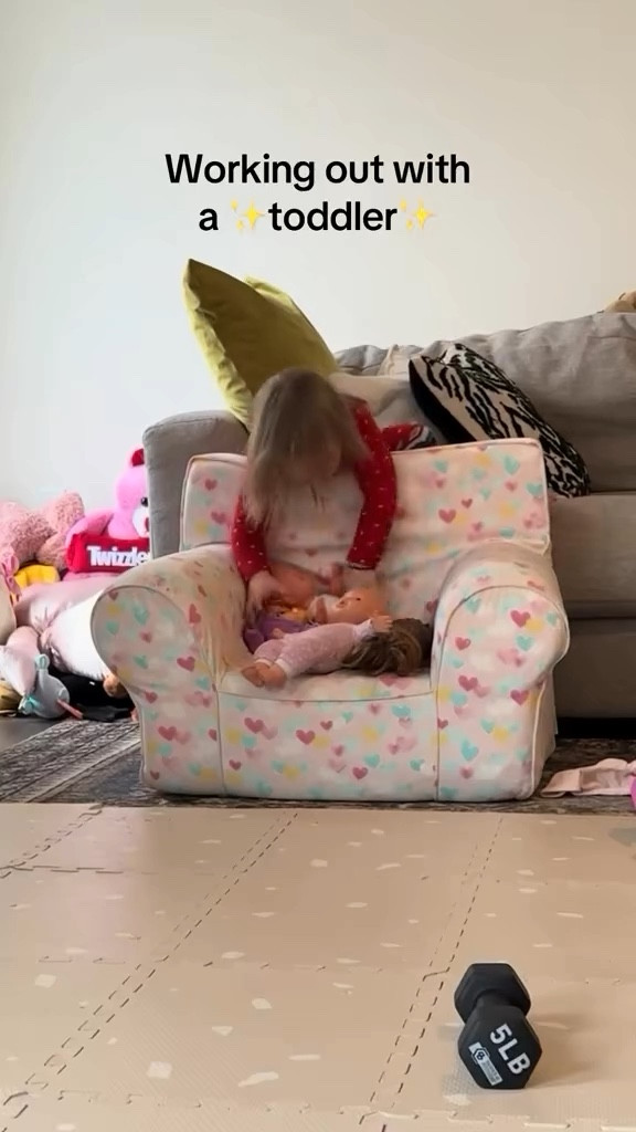 I love when she grabs the little sandbags and mimics me squatting🥹 Working out at home with a toddler definitely takes some practice and patience, but it’s always worth it💪🏼 Not only am I taking care of myself, but I’m teaching her to do the same💞

This was a home Pilates workout with a nice little burn from @baileybrwn ❤️‍🔥

#homeworkouts #pilates #matpilatesworkout #toddlermomlife #mommylife

#LTKfitnessgoals #LTKselfcare #LTKActive