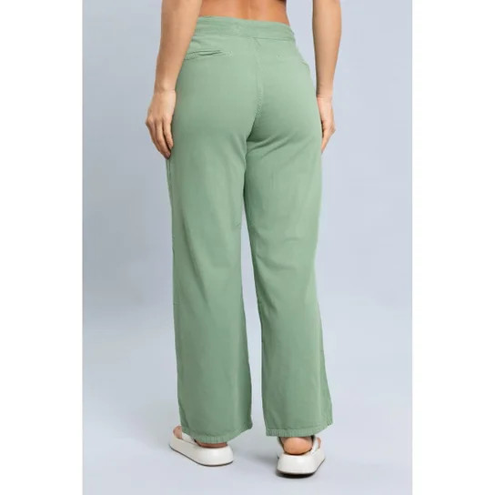 Calça Wide Leg Feminina Alfaiataria em Sarja Dialogo - Verde | Zattini (BR)