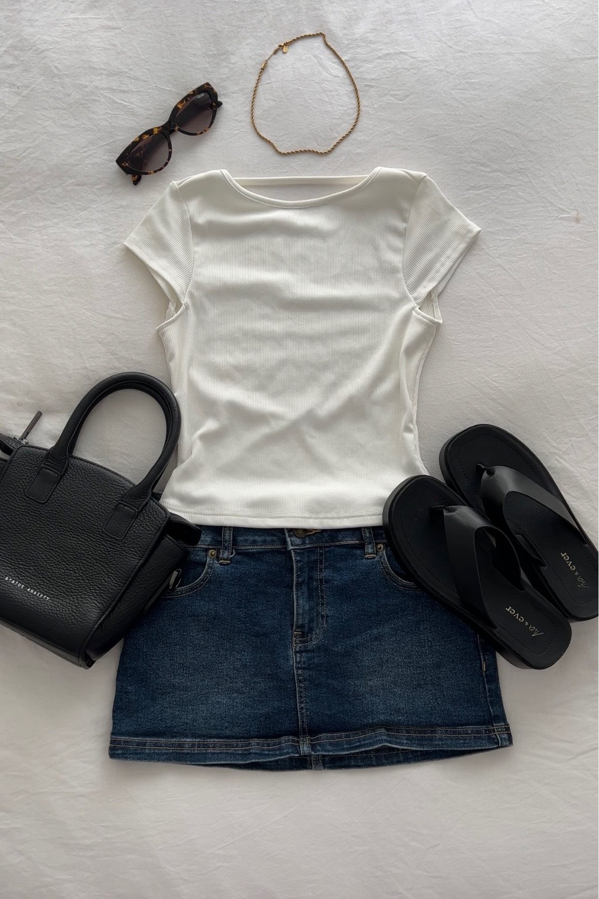 Comfy Black Sandals for everyday fits 🏷️black shoes. platform sandals. platform shoes. slippers. comfy shoes. black slides. footwear. shoes. 

#LTKfit #LTKaustralia #LTKFind